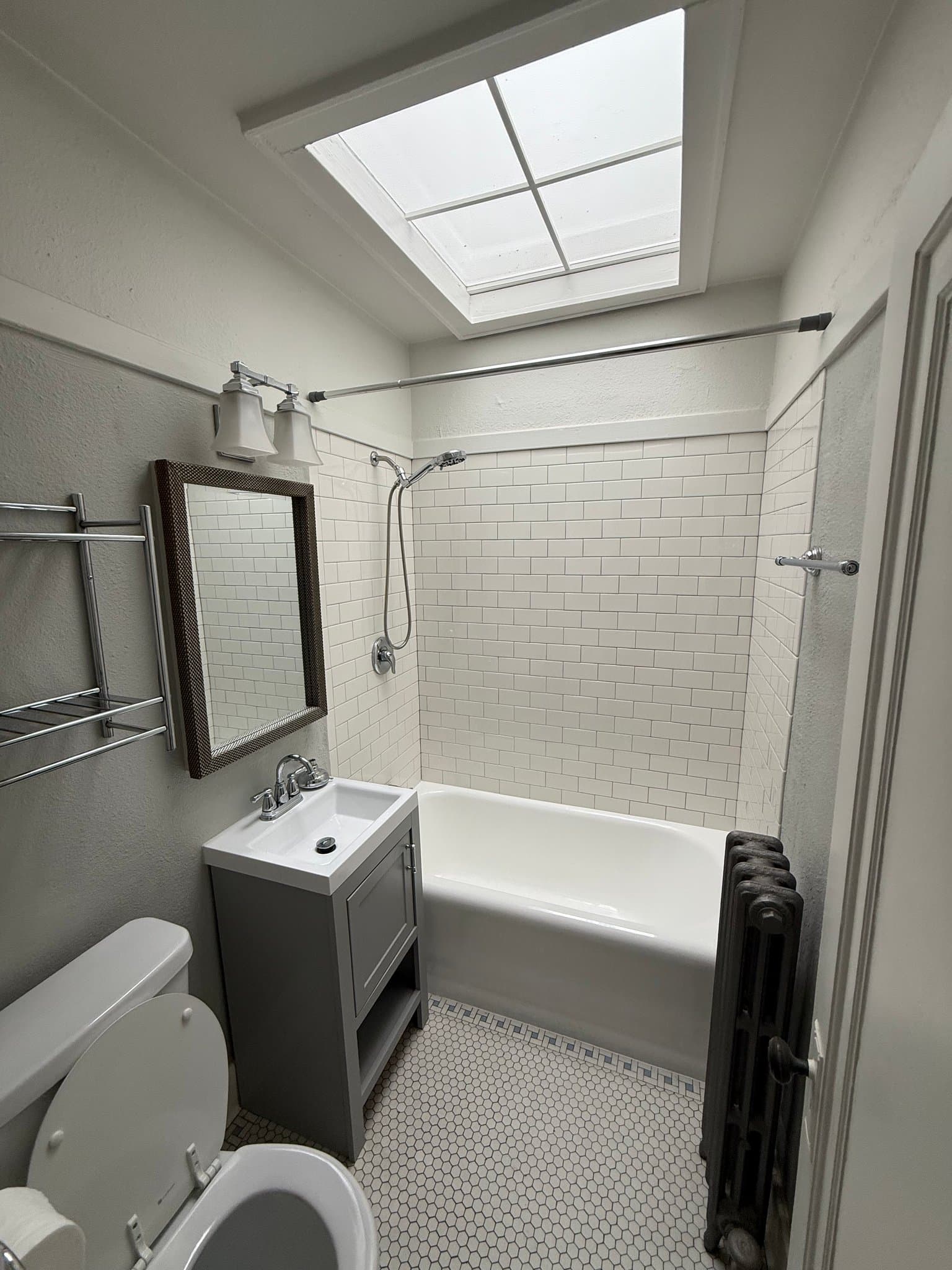 Shorewood Apartment: 4312-4332 N Oakland