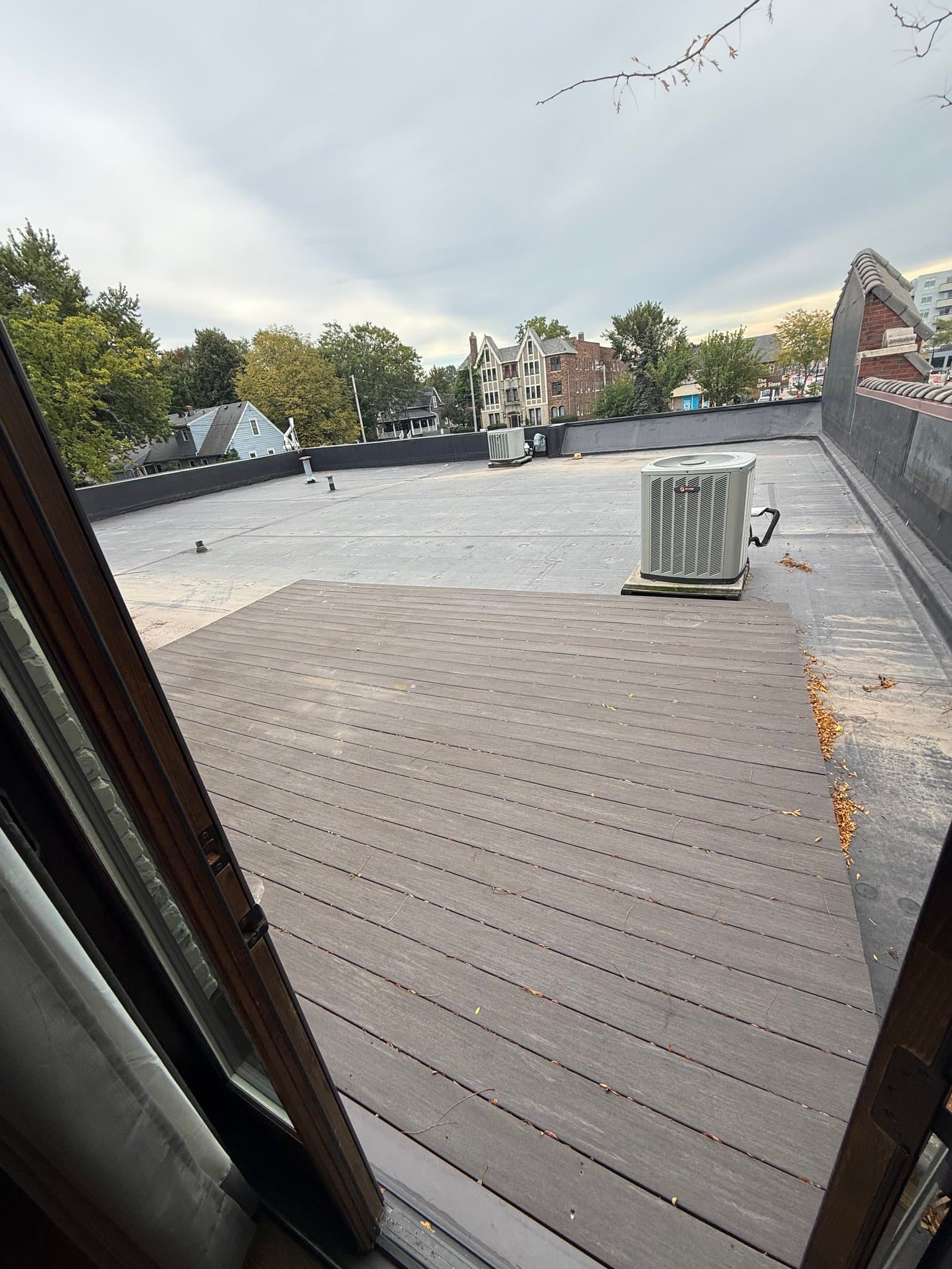 Shorewood Apartment: 4312-4332 N Oakland