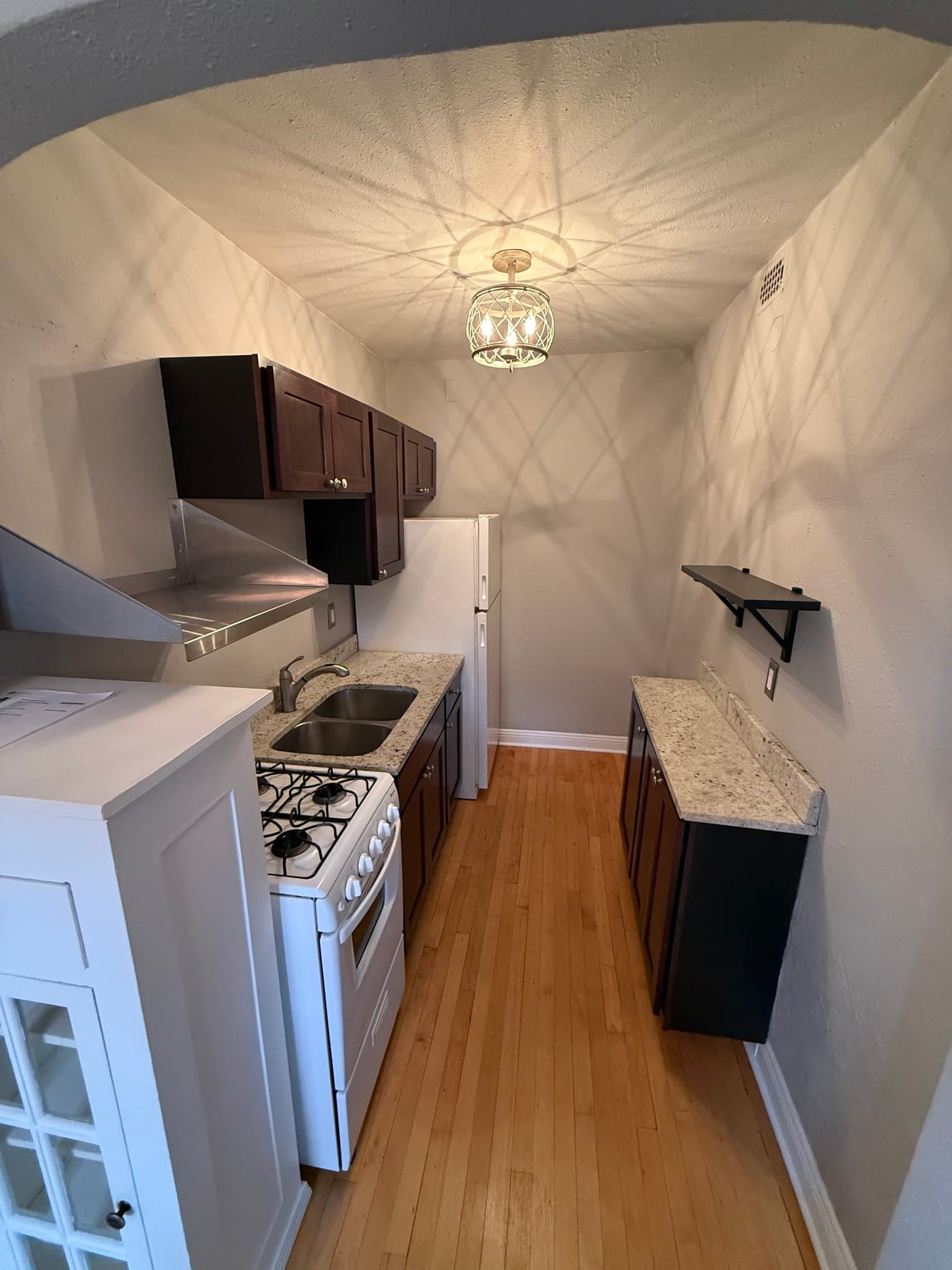Shorewood Apartment: 4312-4332 N Oakland