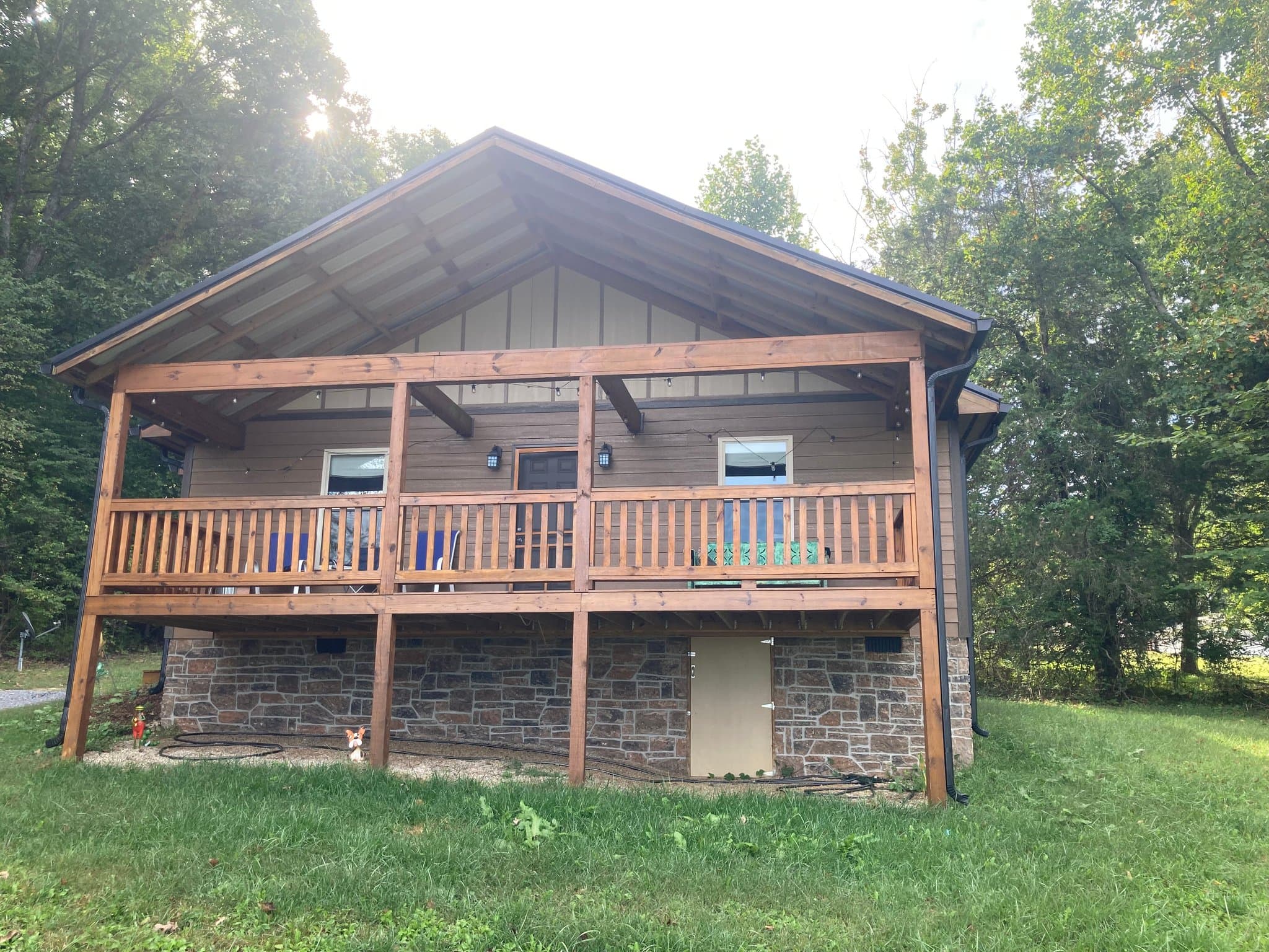 Elizabethton House: 133 Log Cabin Road