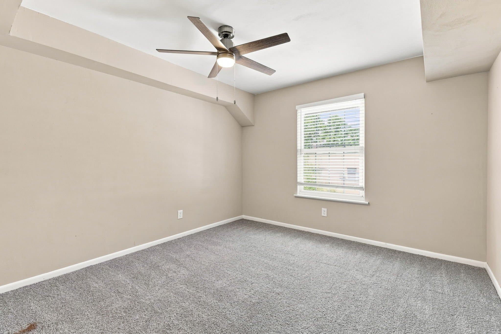 Suffolk Apartment: 200 Kilby Shores Drive
