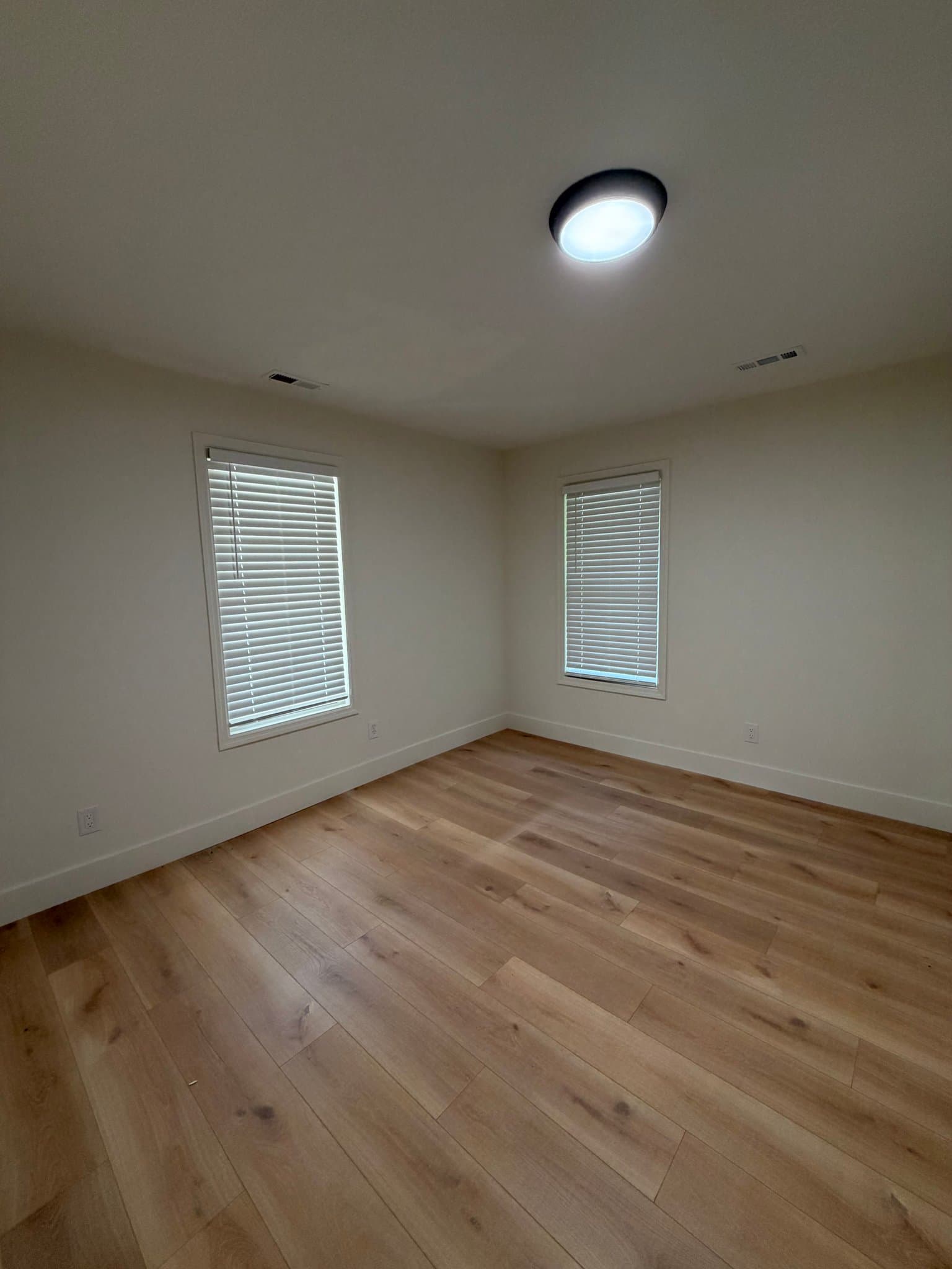Greenville Single Room: 208 Crestone