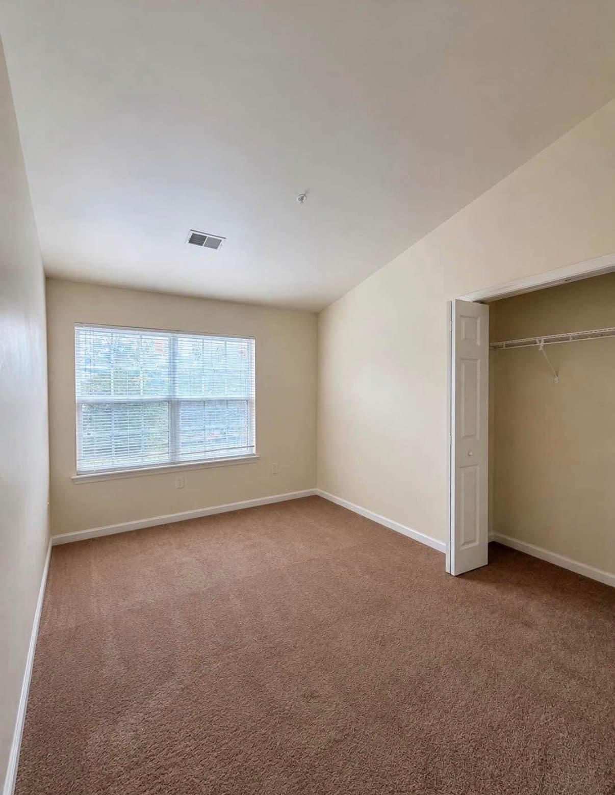 Bowie Townhome: 15646 Ensleigh Ln