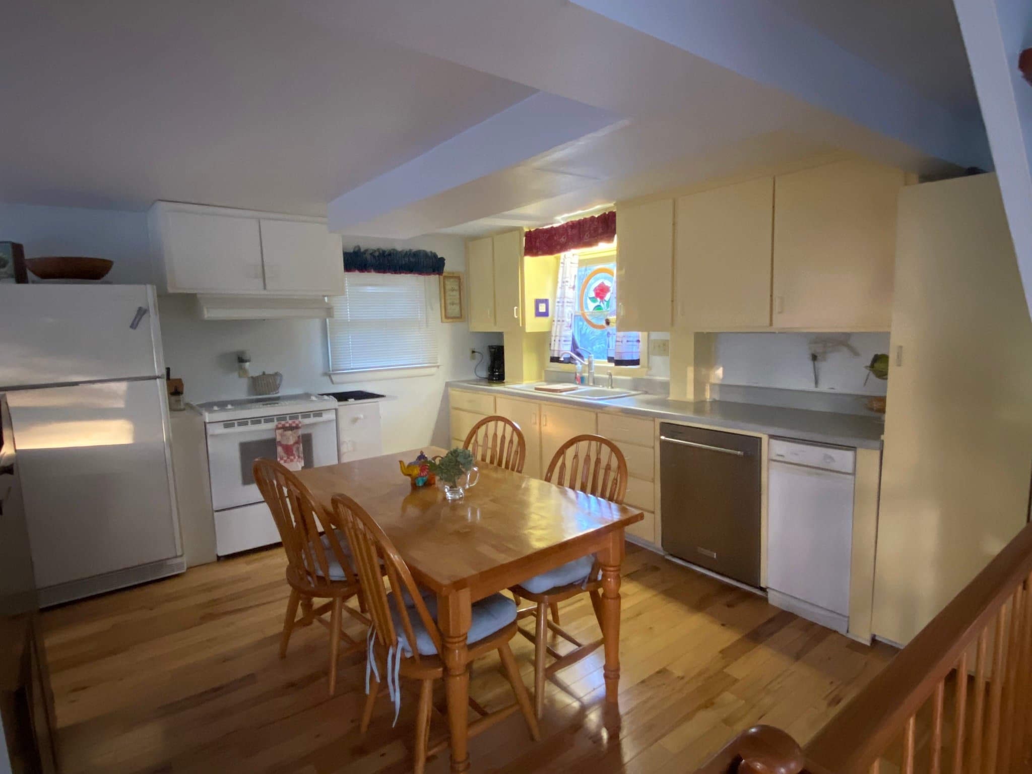 Hendersonville House: 153 Point Lookout Cir