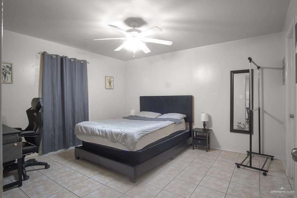 donna Multiplex: 513 N 7th st