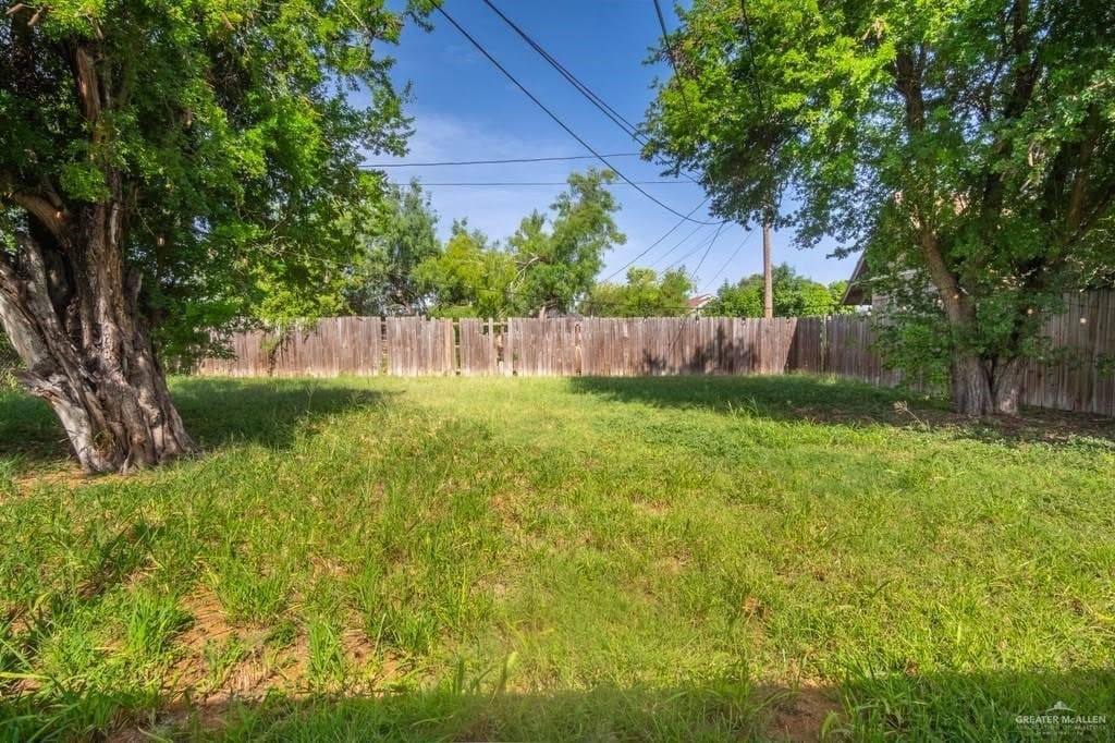 donna Multiplex: 513 N 7th st