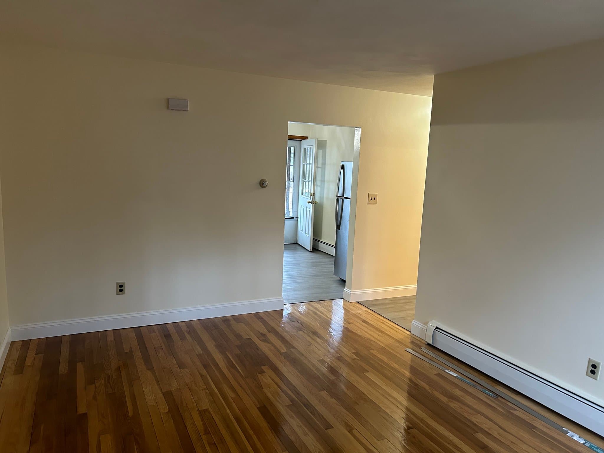 Leominster Apartment: 180 Johnson St