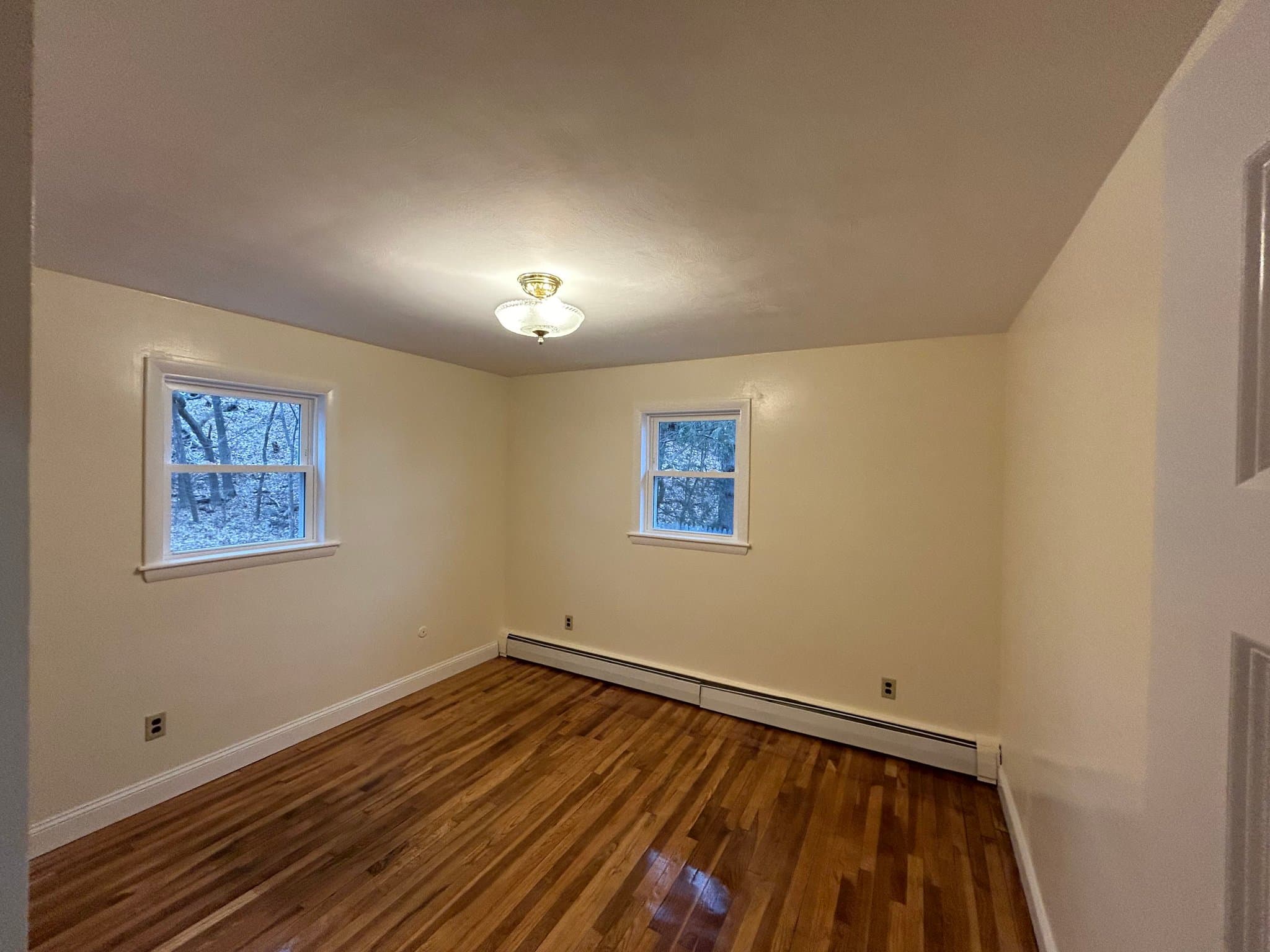 Leominster Apartment: 180 Johnson St