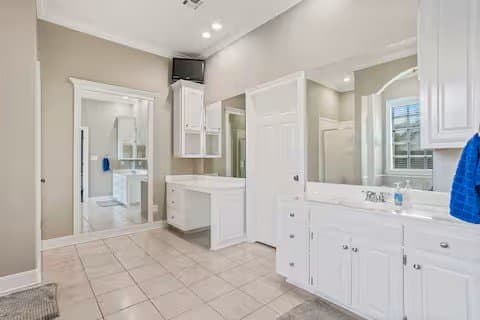 Lake Charles House: 1508 Bank St.