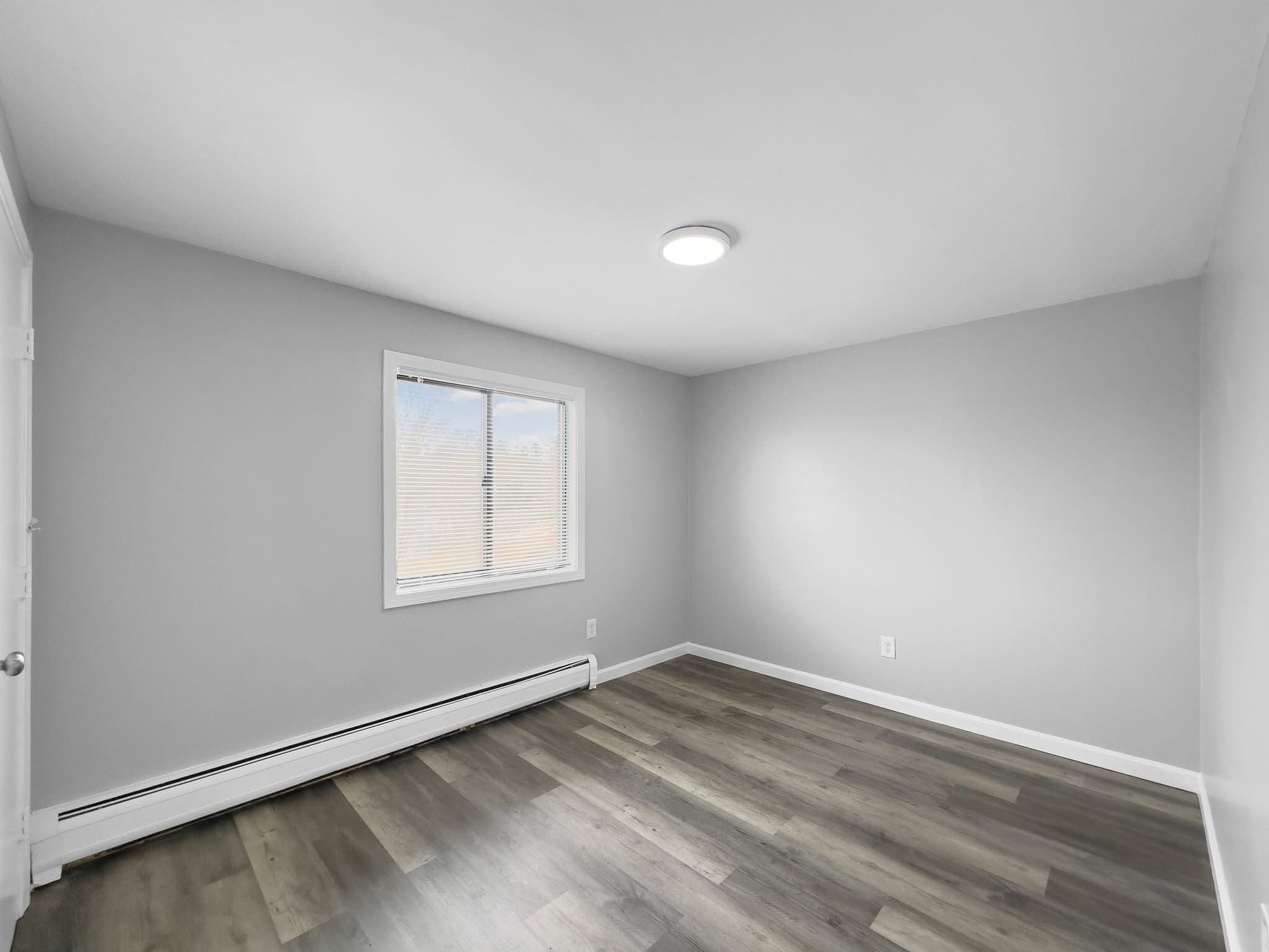 METHUEN Apartment: 70 Union Street