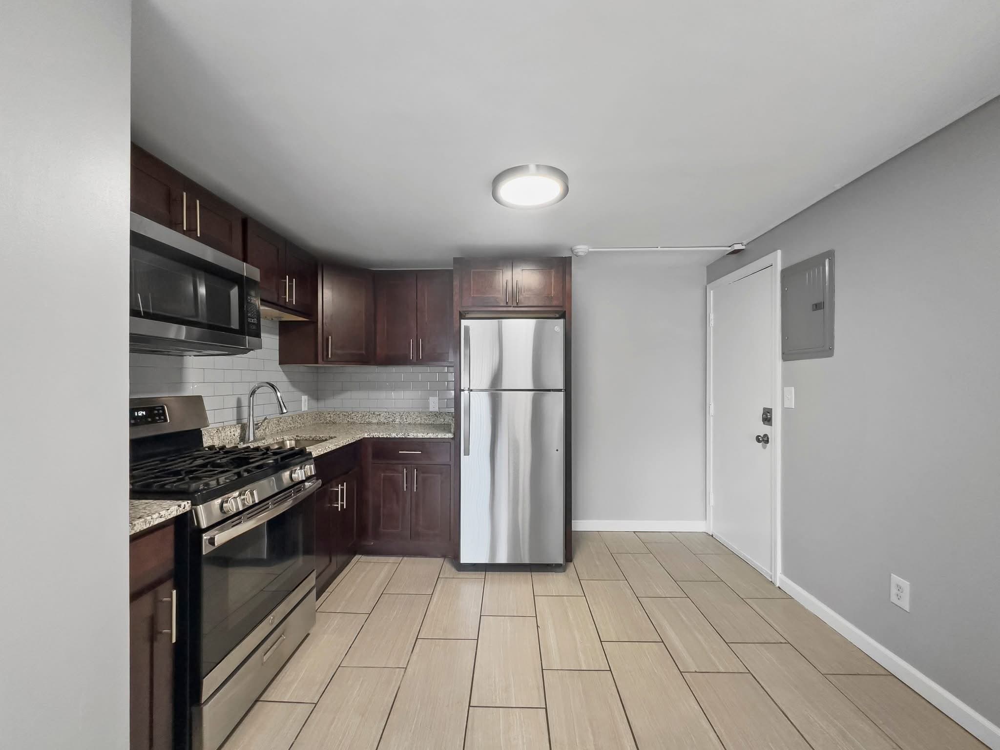 METHUEN Apartment: 70 Union Street