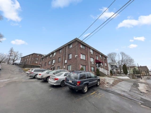 METHUEN Apartment: 70 Union Street