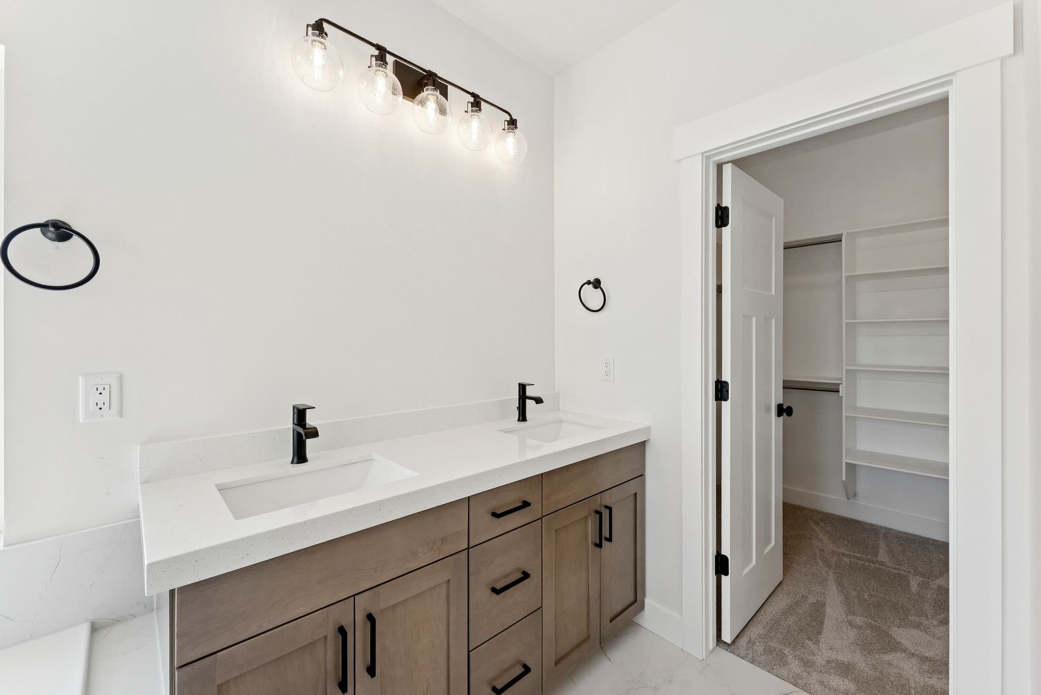 West Haven House: 3634 S Macy Ln