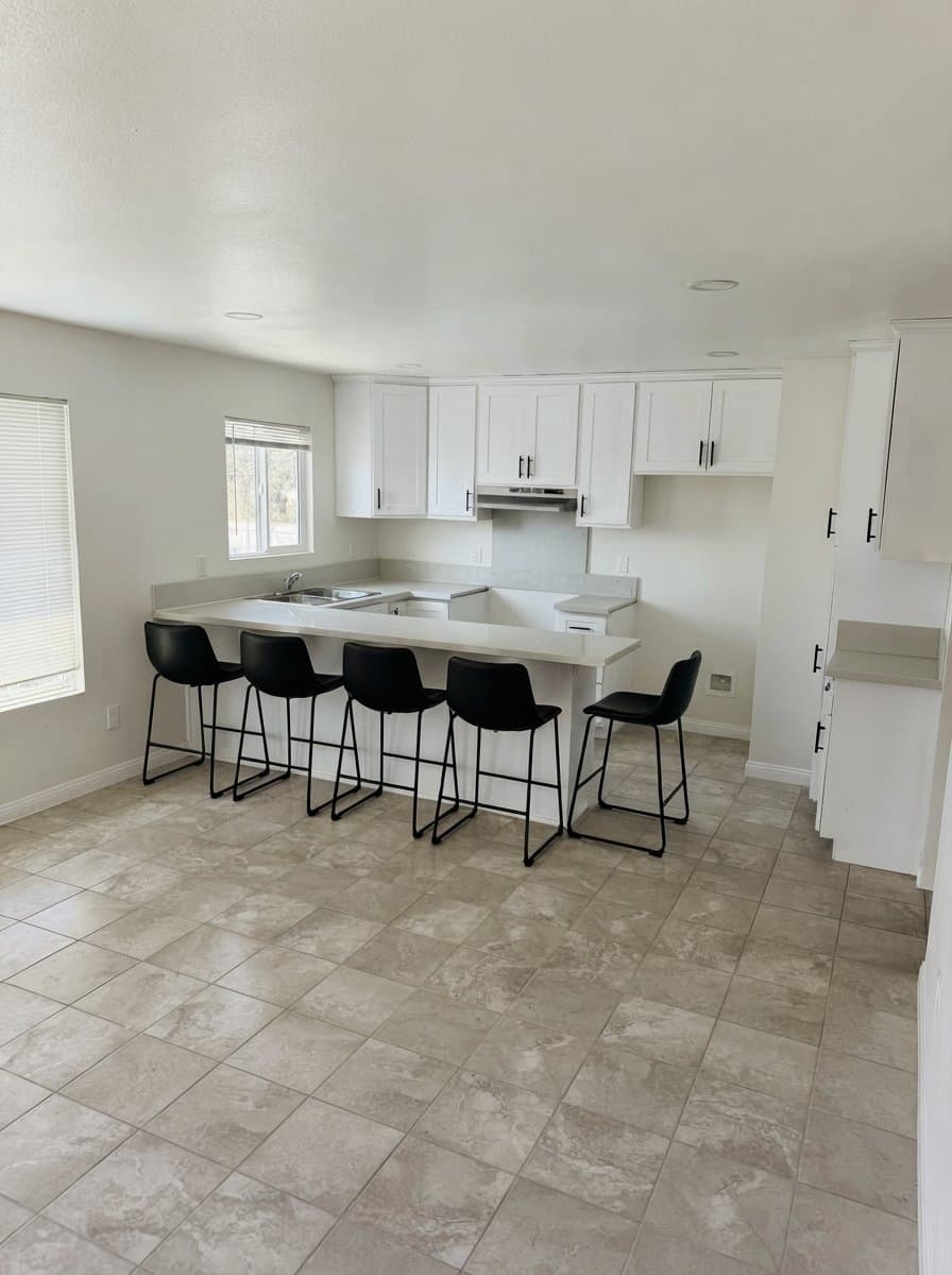 Inglewood Apartment: 11156 S Grevillea Ave