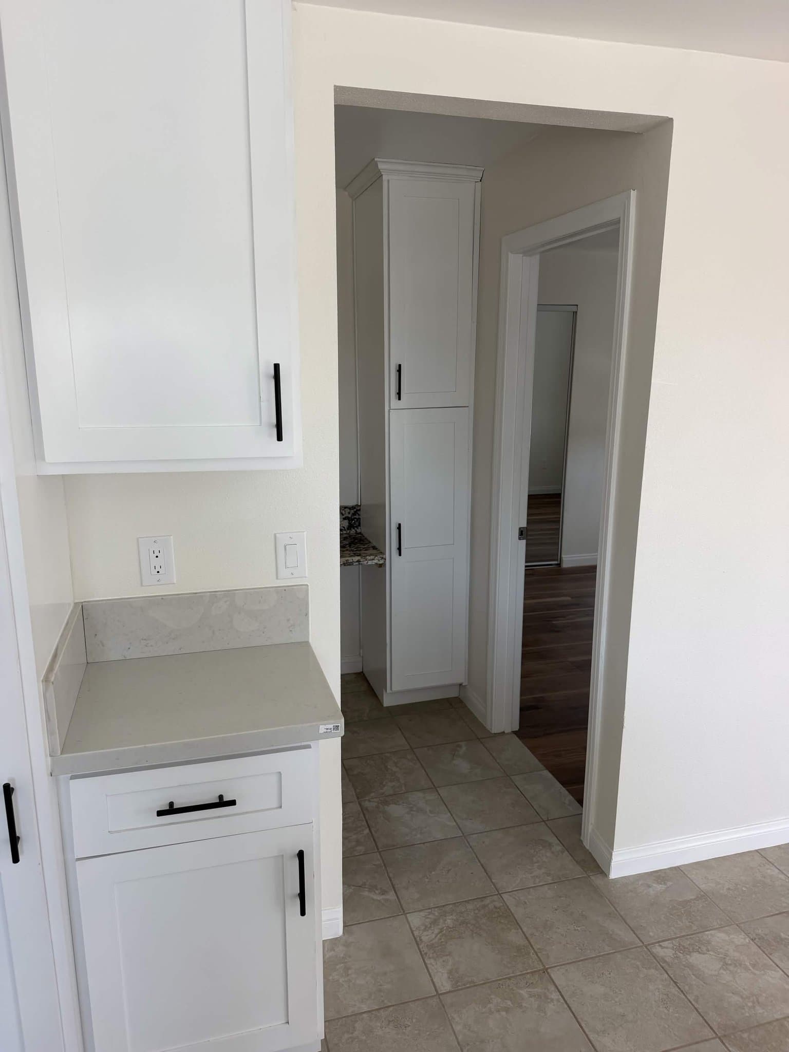 Inglewood Apartment: 11156 S Grevillea Ave