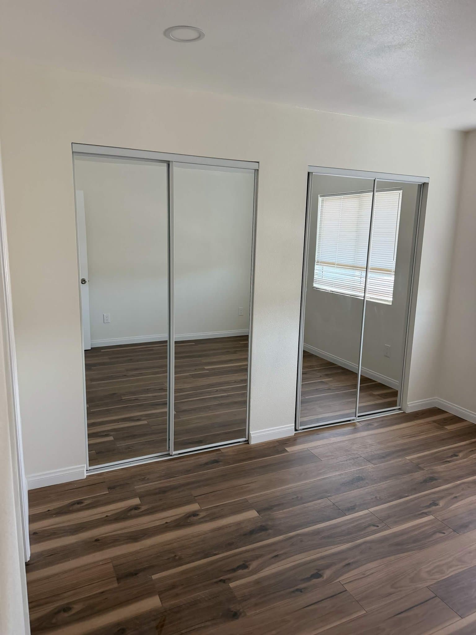 Inglewood Apartment: 11156 S Grevillea Ave