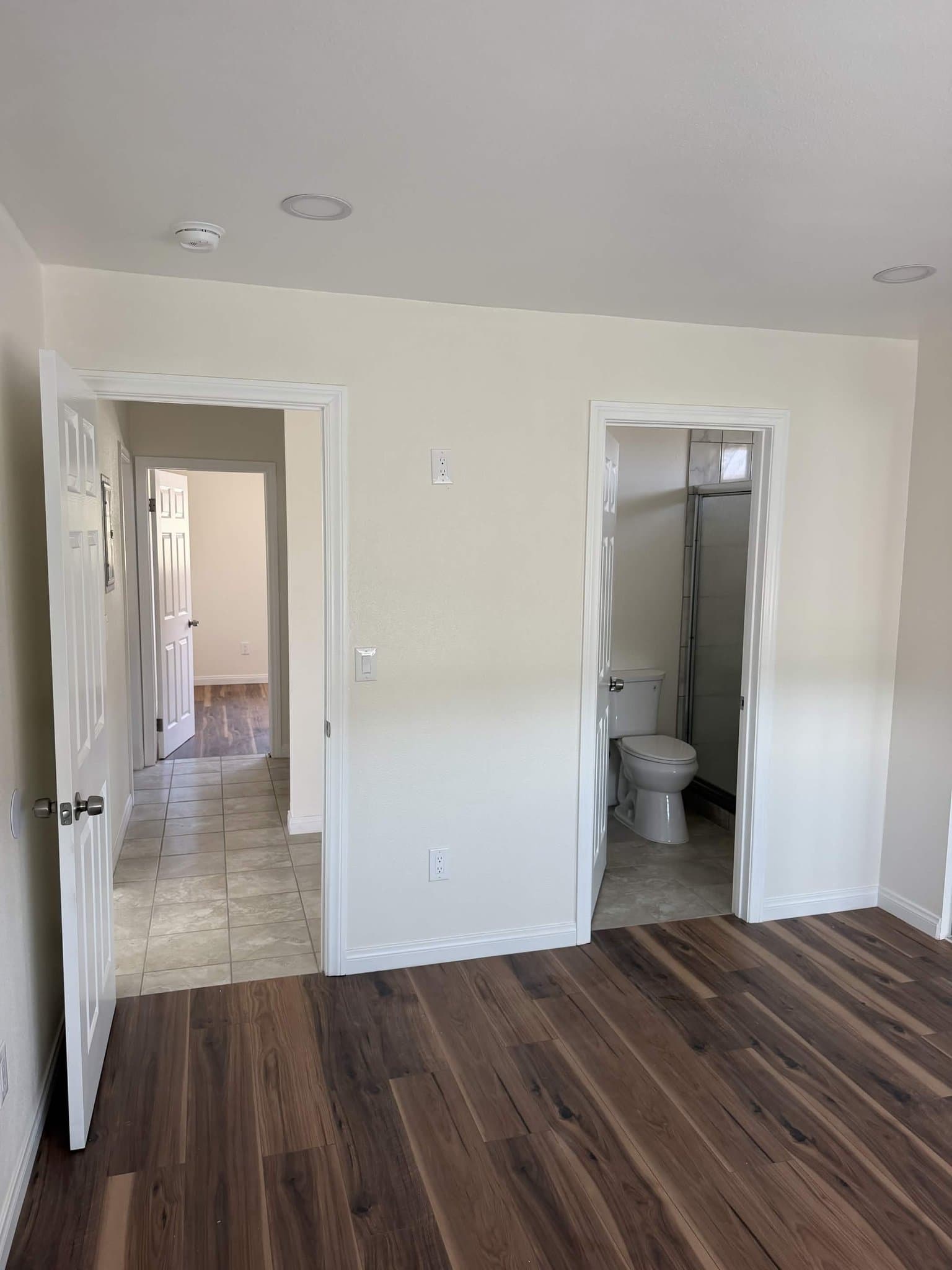 Inglewood Apartment: 11156 S Grevillea Ave