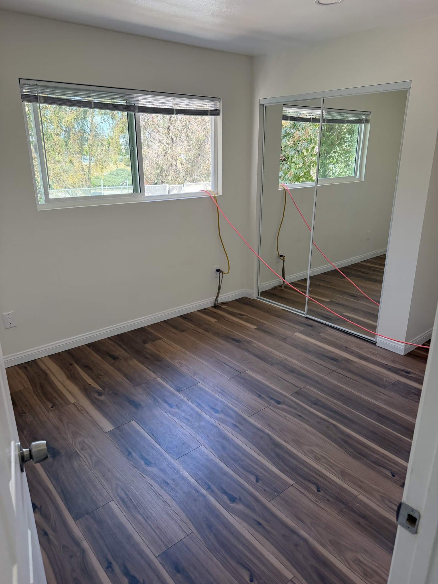 Inglewood Apartment: 11156 S Grevillea Ave