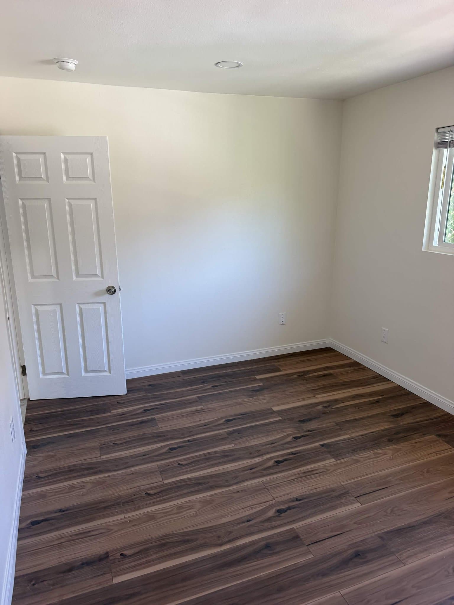 Inglewood Apartment: 11156 S Grevillea Ave