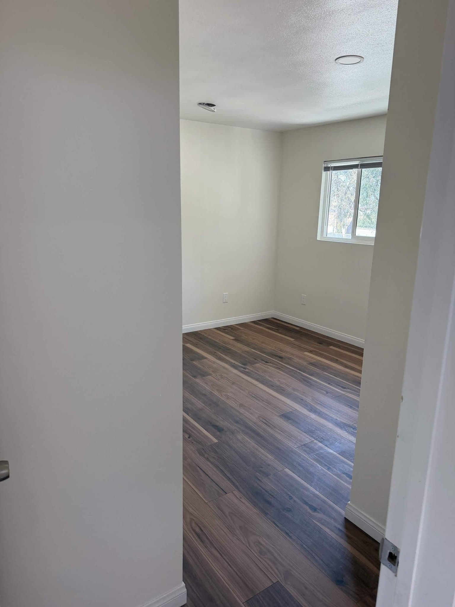 Inglewood Apartment: 11156 S Grevillea Ave