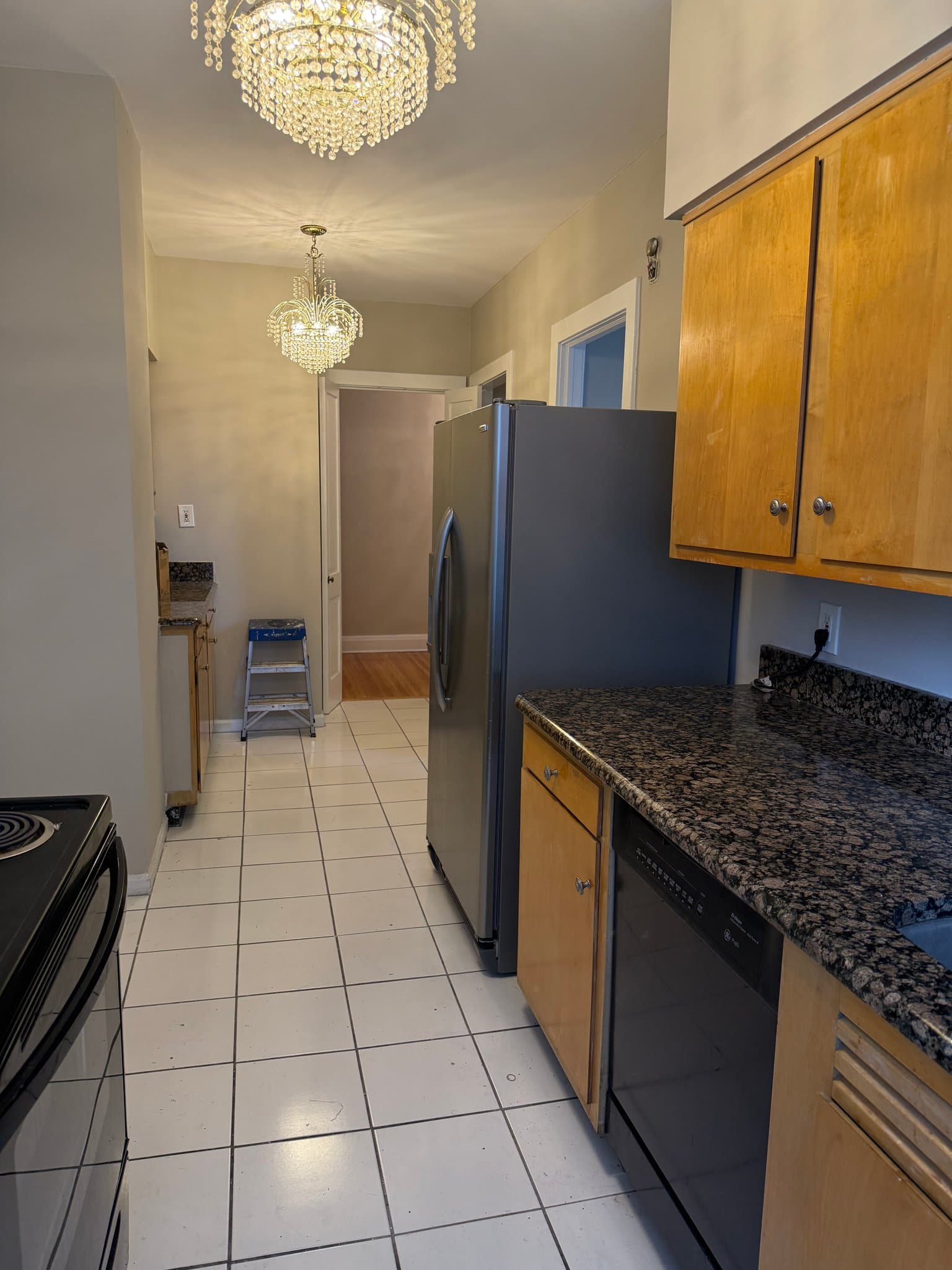 Detroit Condo: 8162 E. Jefferson