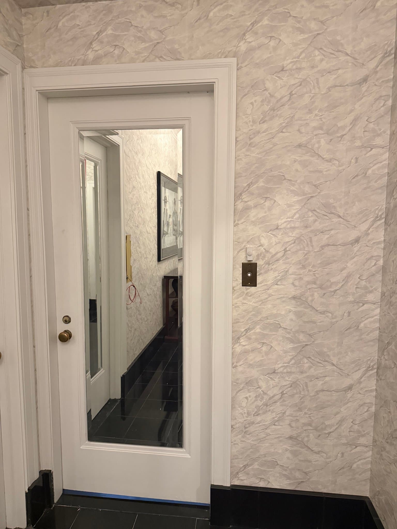 Detroit Condo: 8162 E. Jefferson
