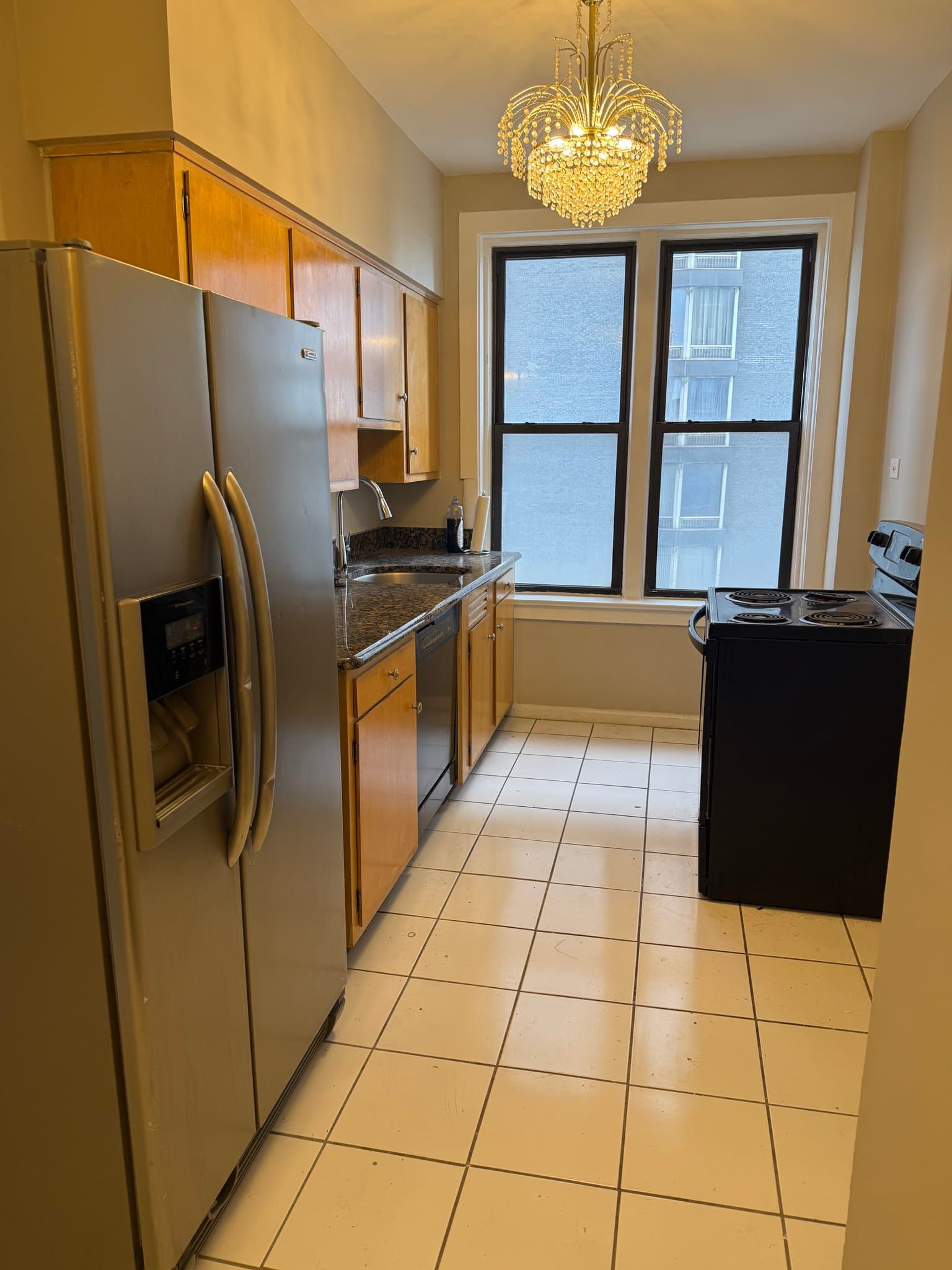 Detroit Condo: 8162 E. Jefferson