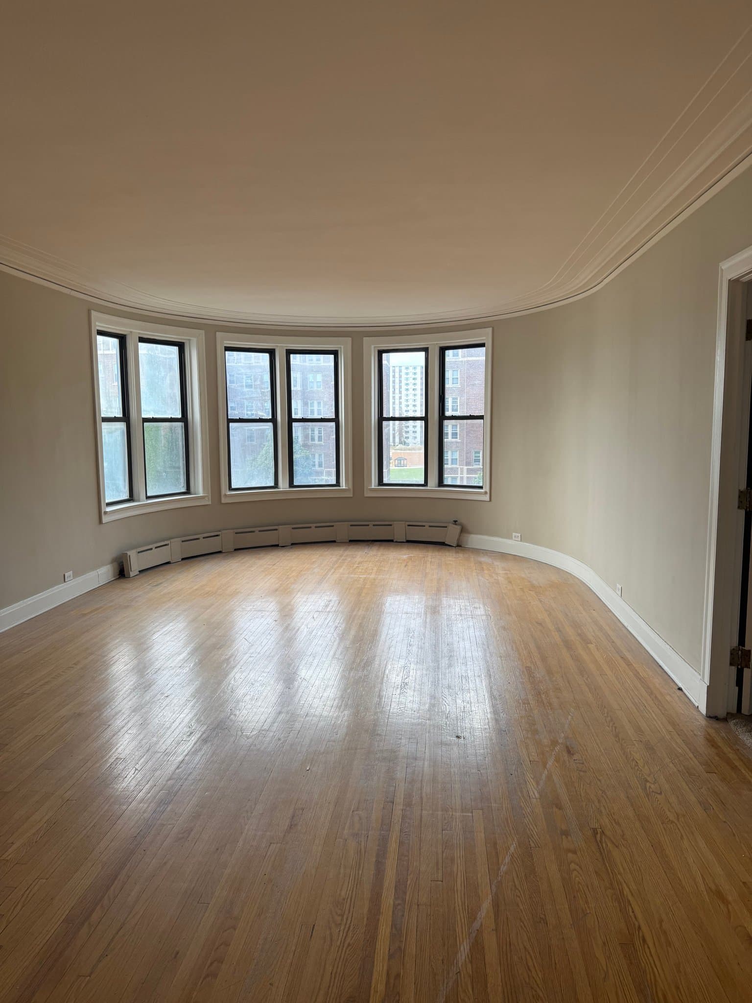 Detroit Condo: 8162 E. Jefferson