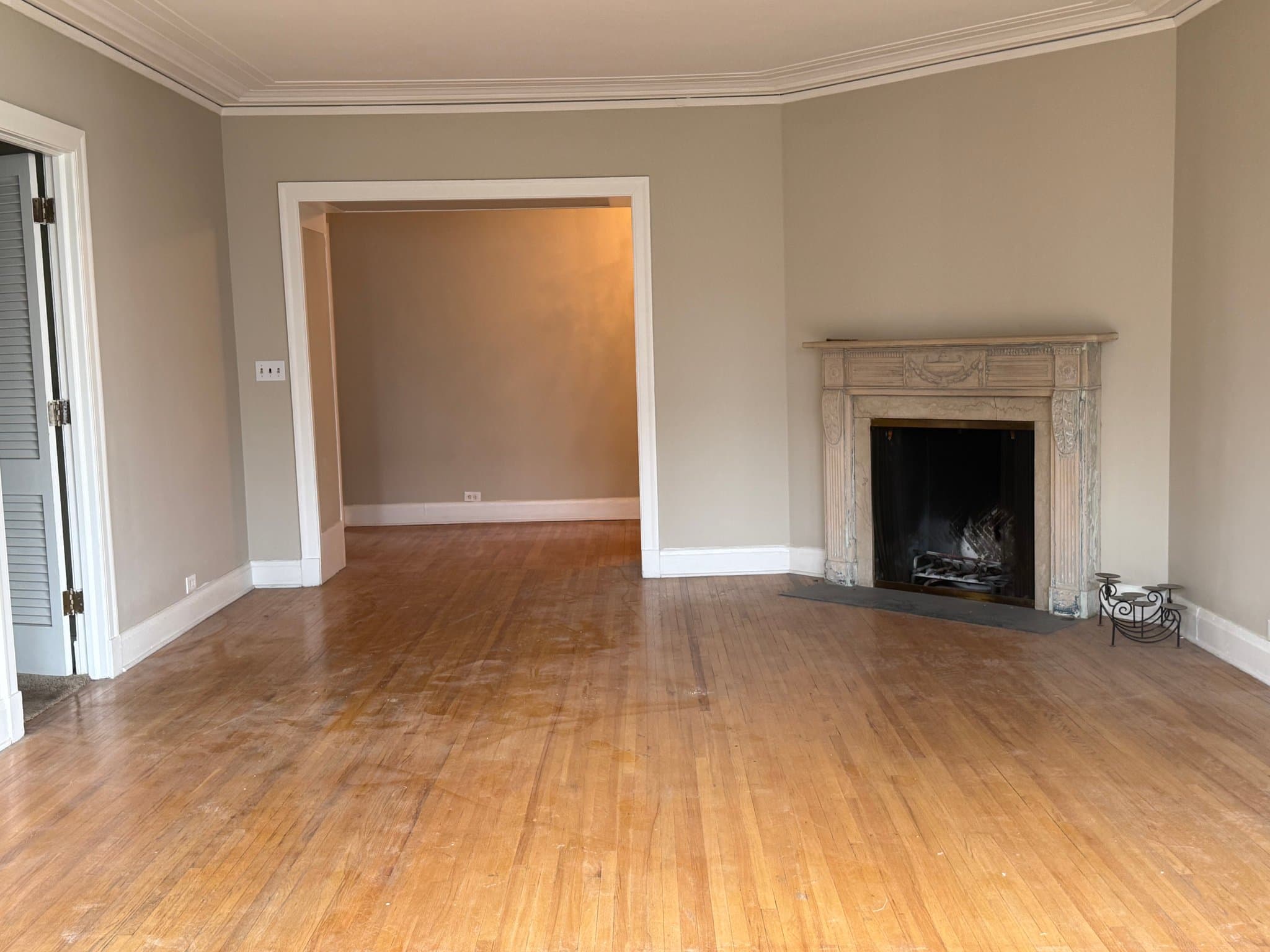 Detroit Condo: 8162 E. Jefferson