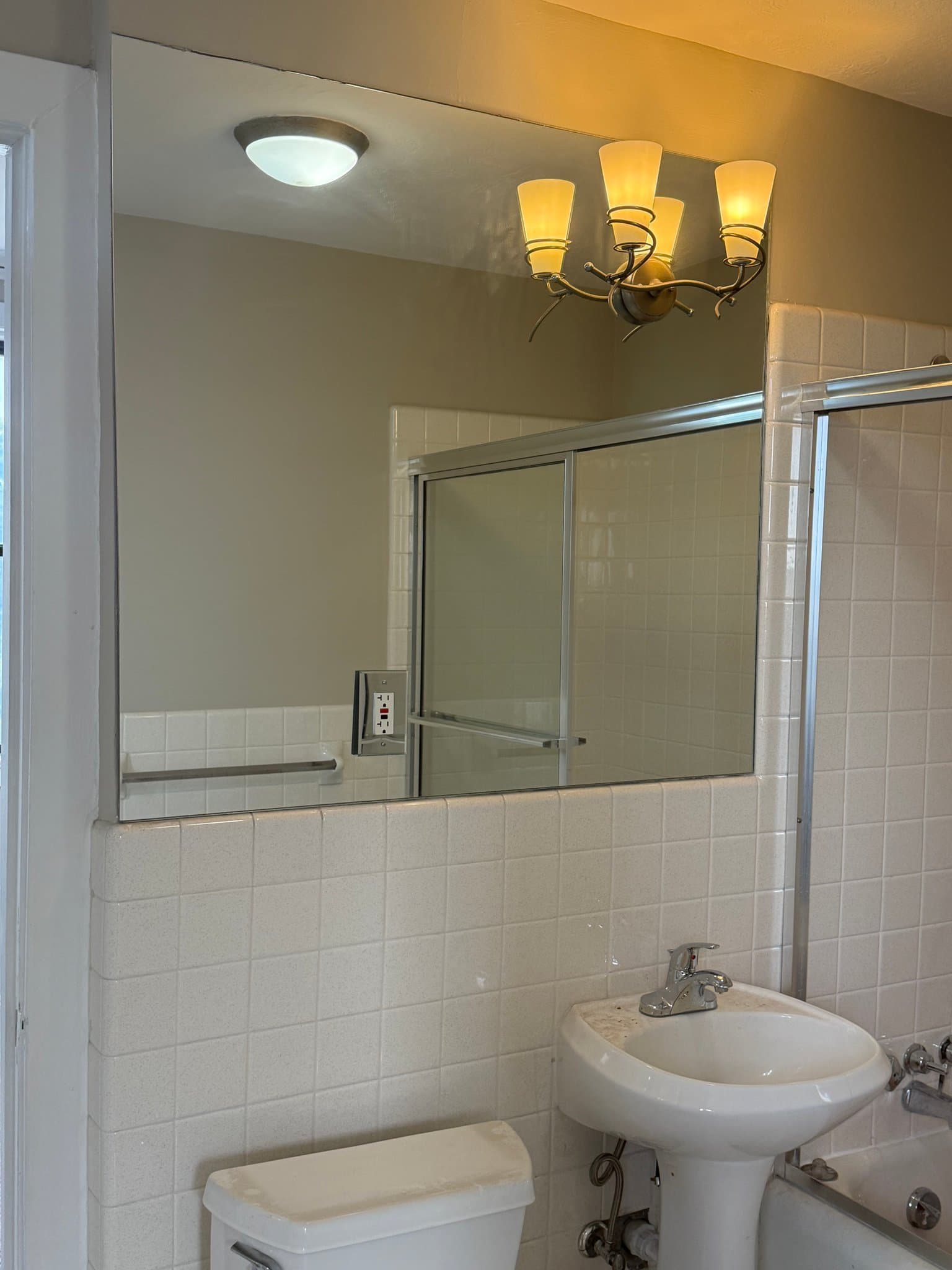 Detroit Condo: 8162 E. Jefferson