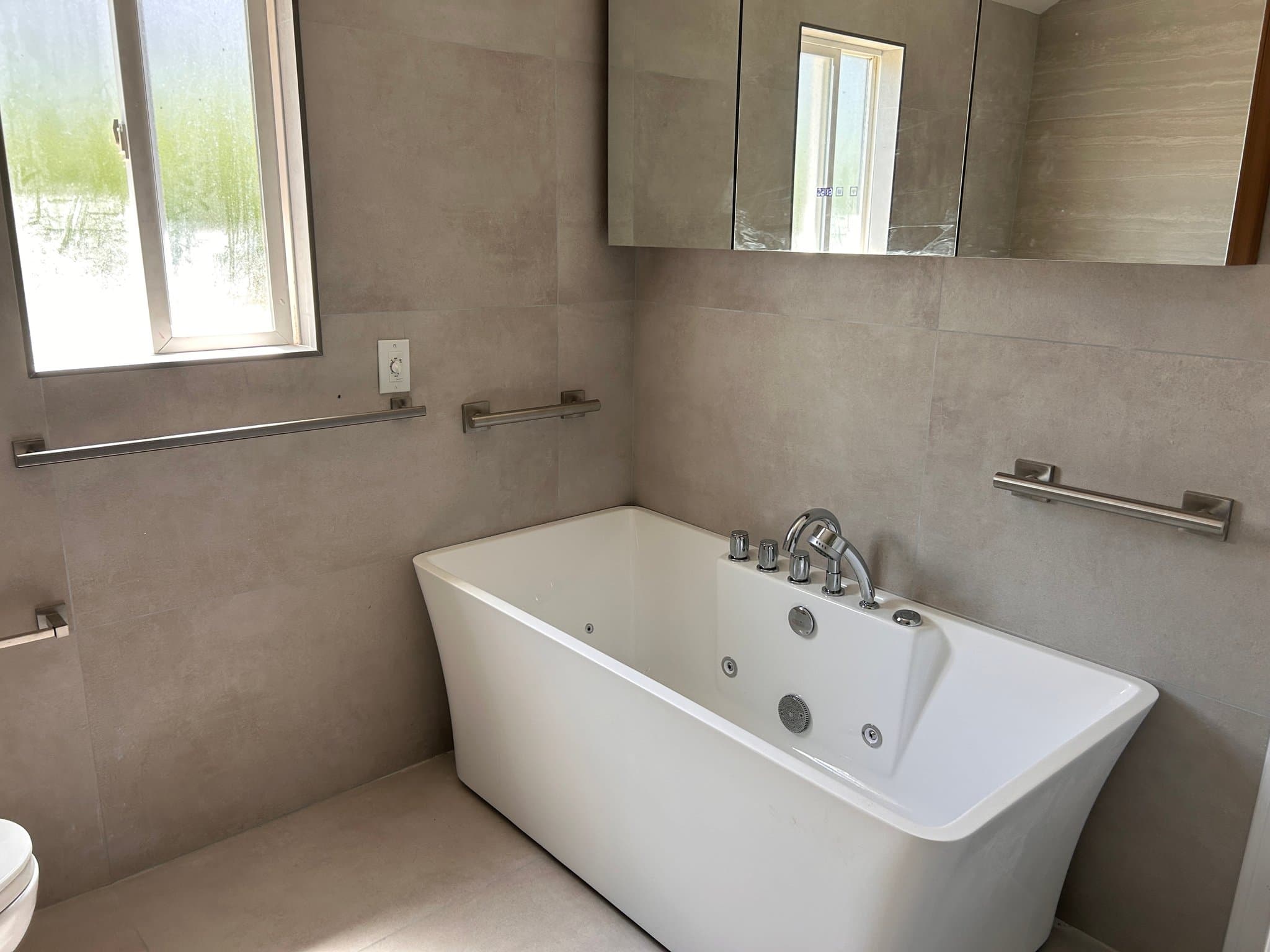 Mar Vista House: 11960 Modjeska Place