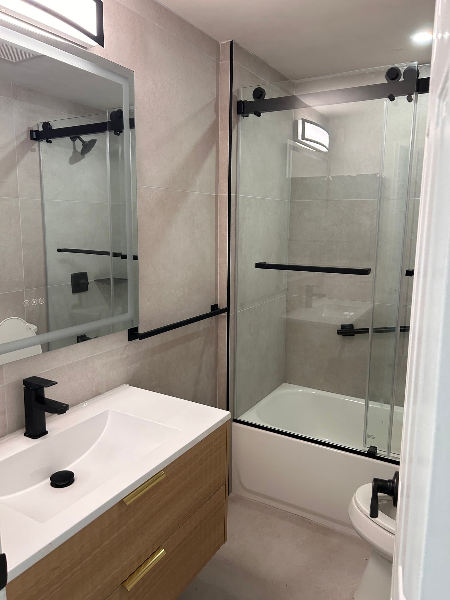 Mar Vista House: 11960 Modjeska Place