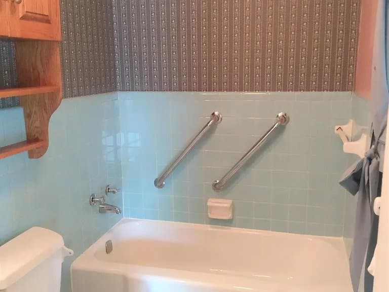 Augusta House: 2904 Harrington Pl