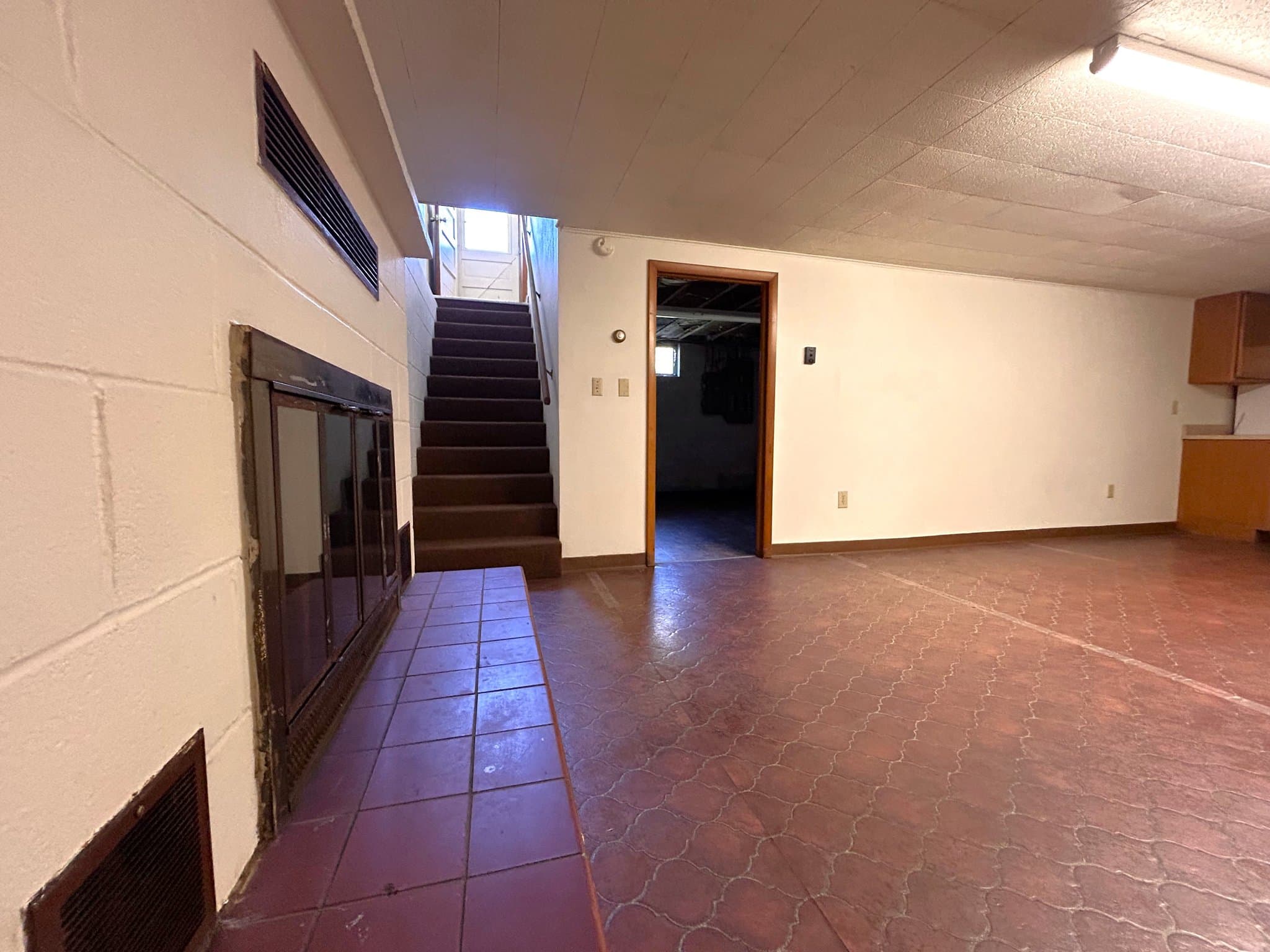 Hill City Multiplex: 121 Walnut Ave