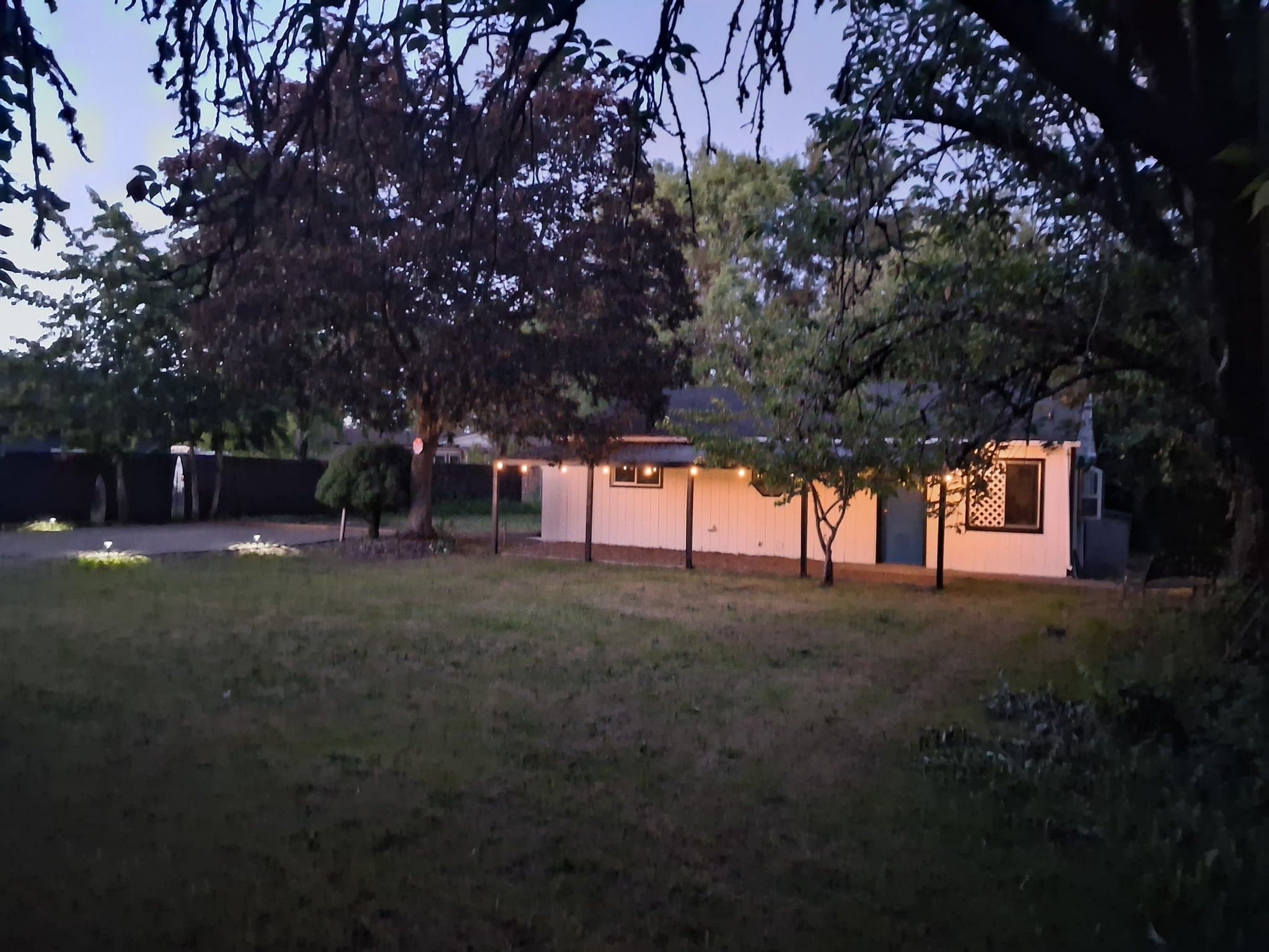 Salem House: 2656 Brown Rd. N.E.