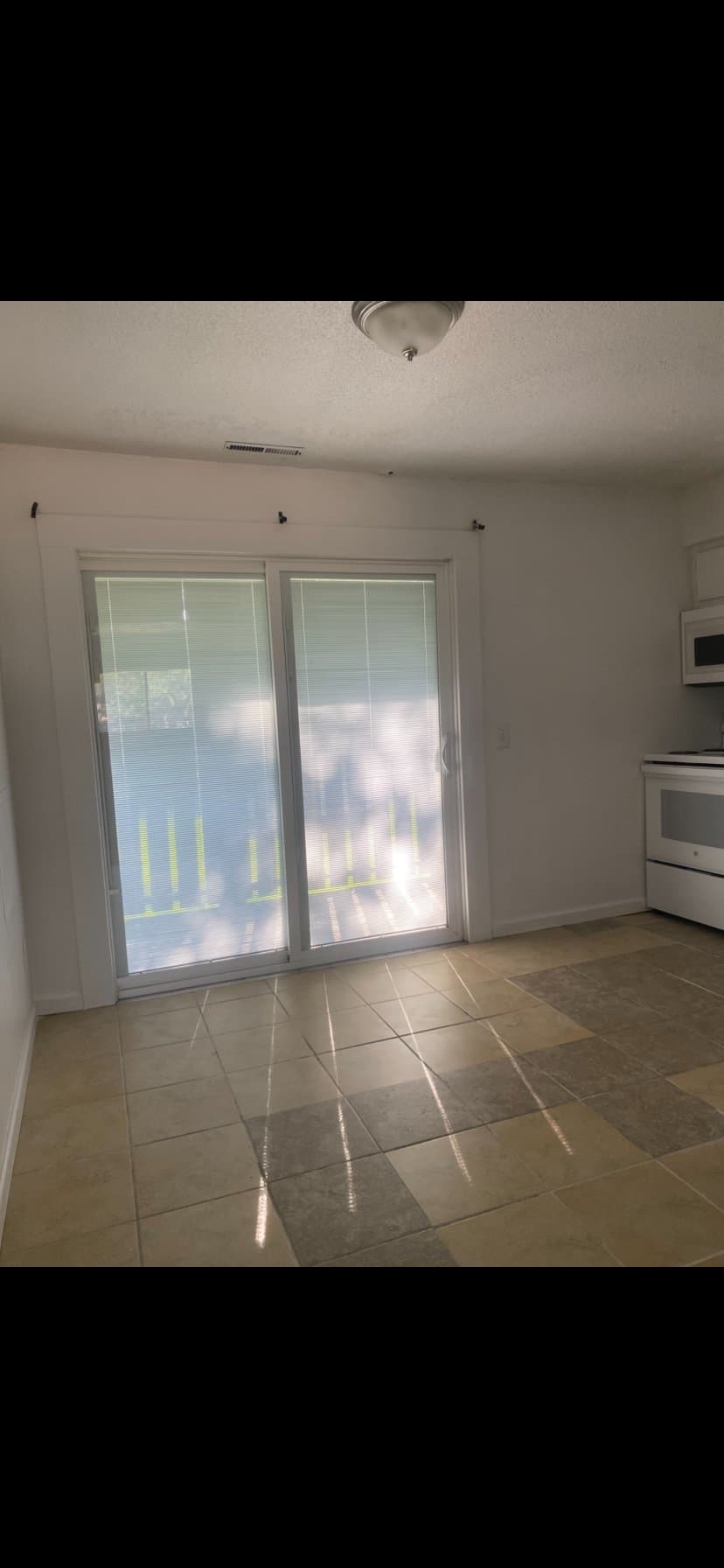 Moline Apartment: 4004 25th street
