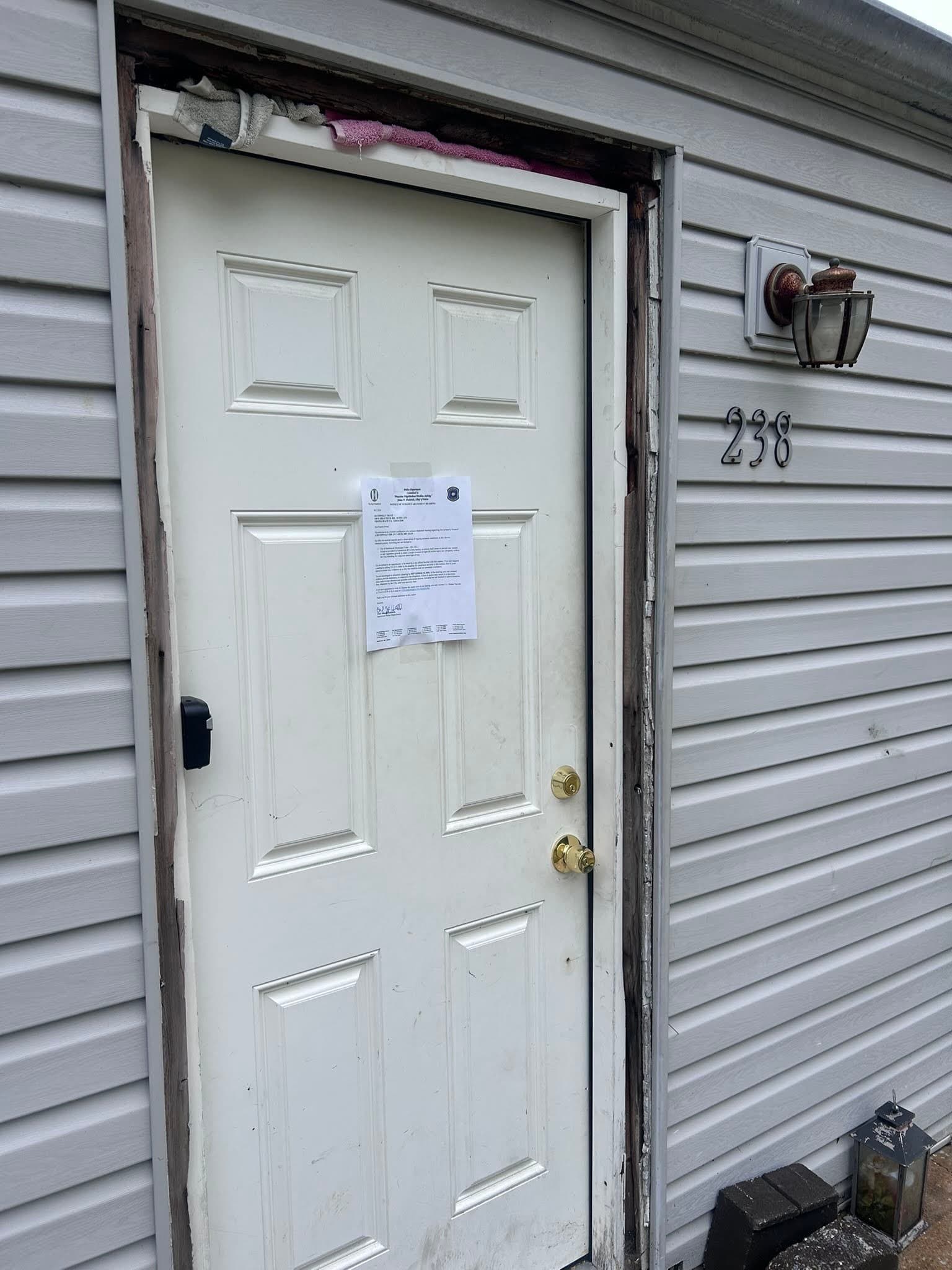 St.Louis House: 238 Connoly Dr.