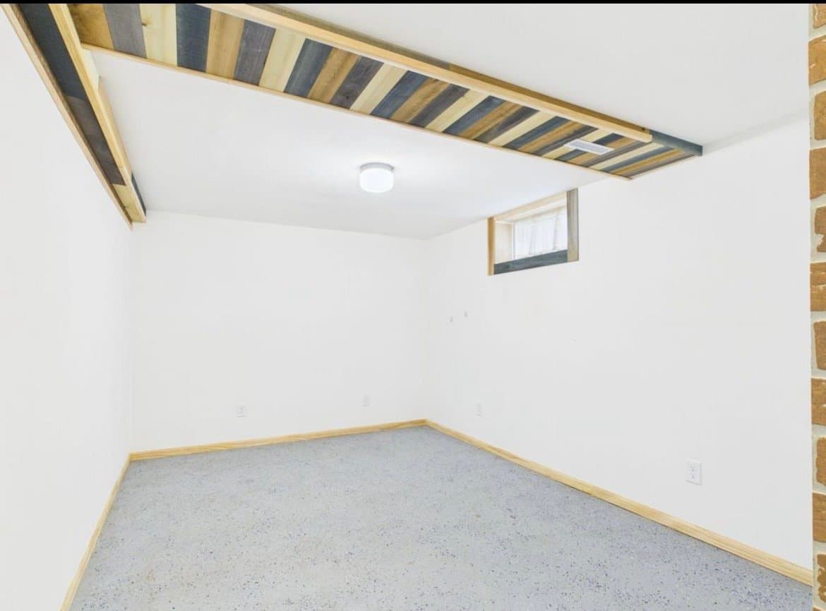 Siren Other: 7637 County Road B
