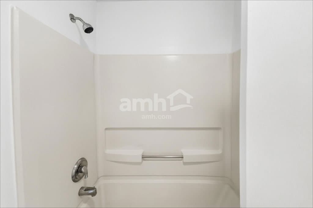 Plainfield House: 14235 S Hillsdale court