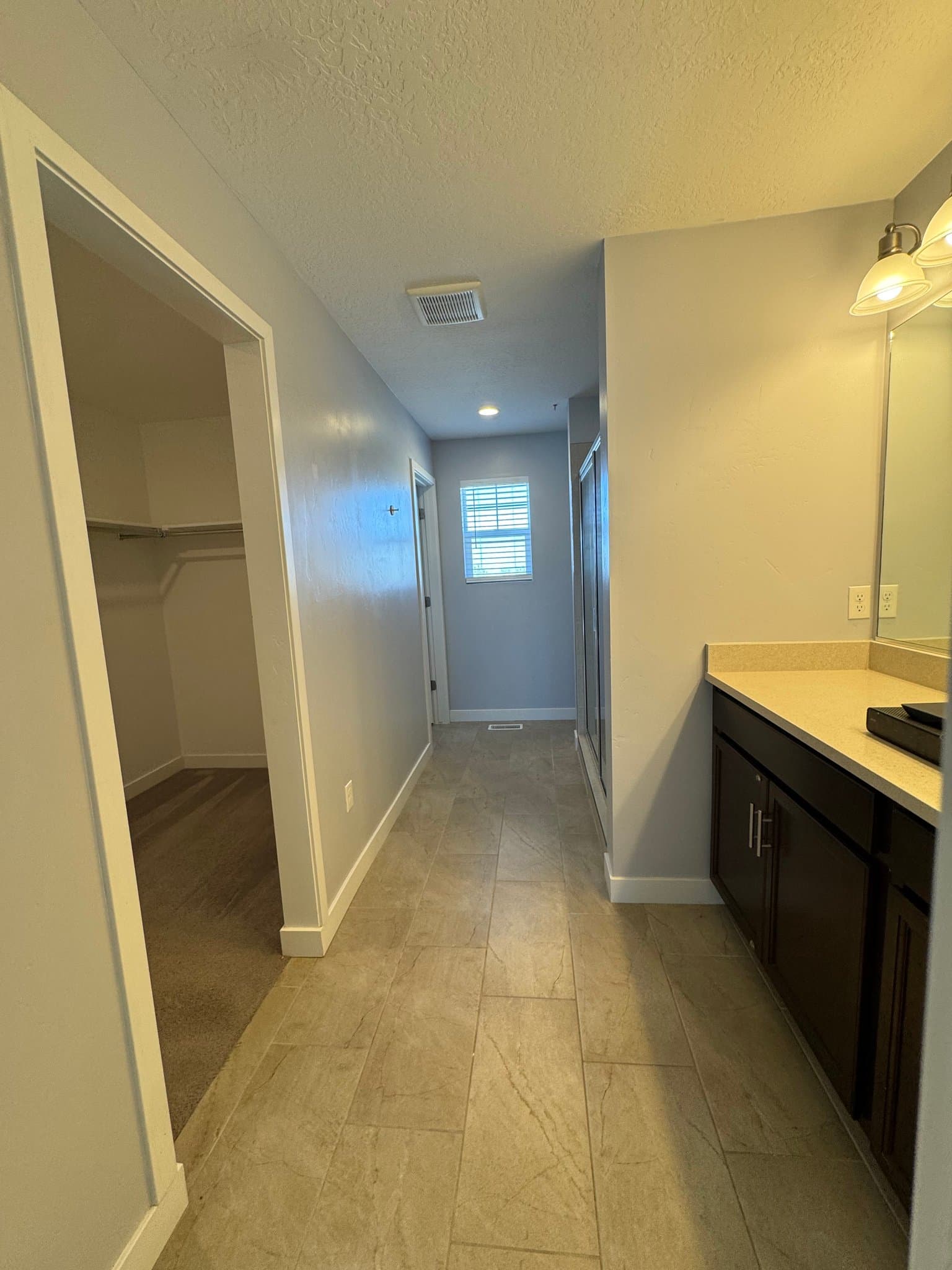 Tooele House: 6467 N Flat Top Dr