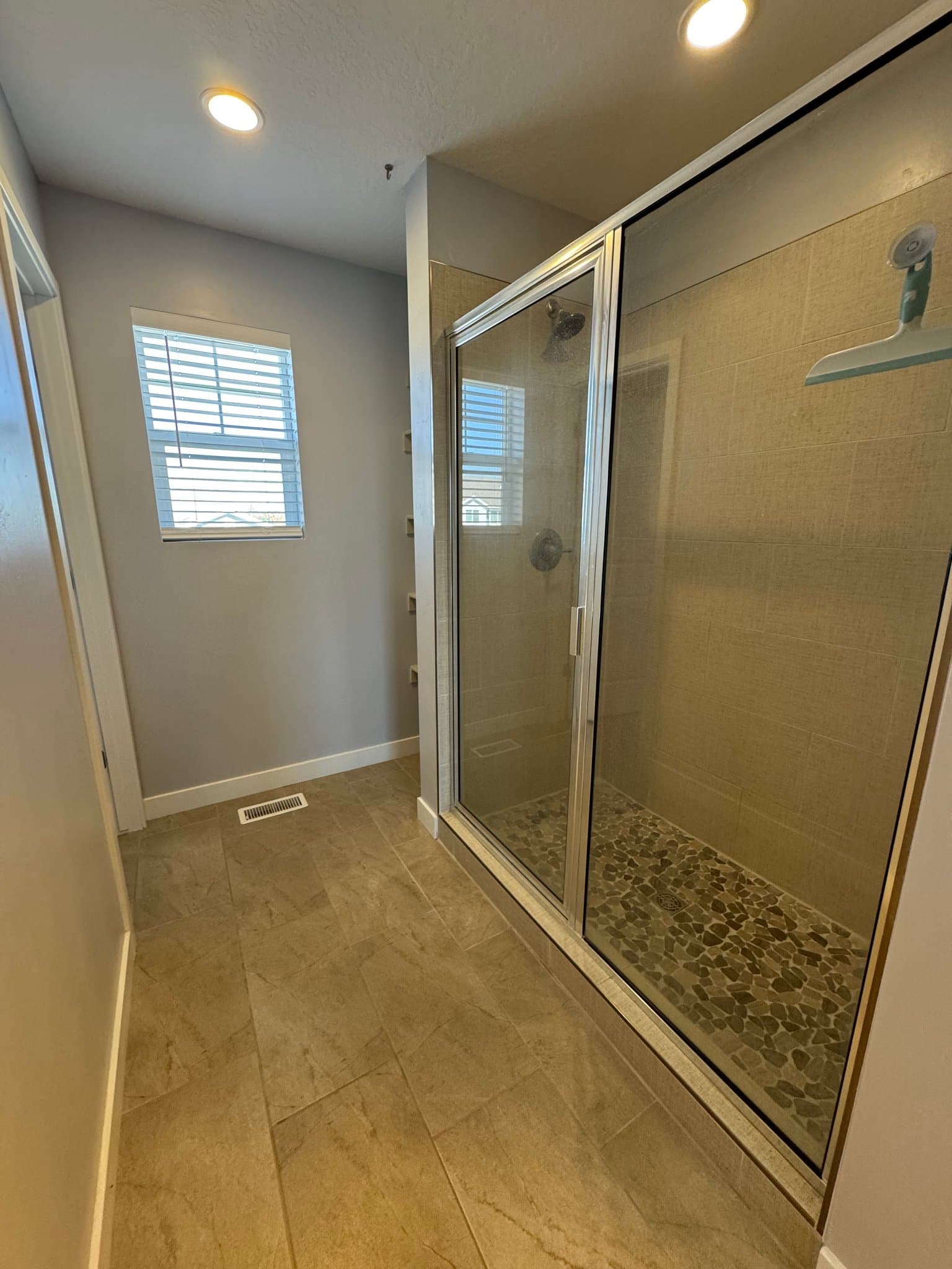 Tooele House: 6467 N Flat Top Dr