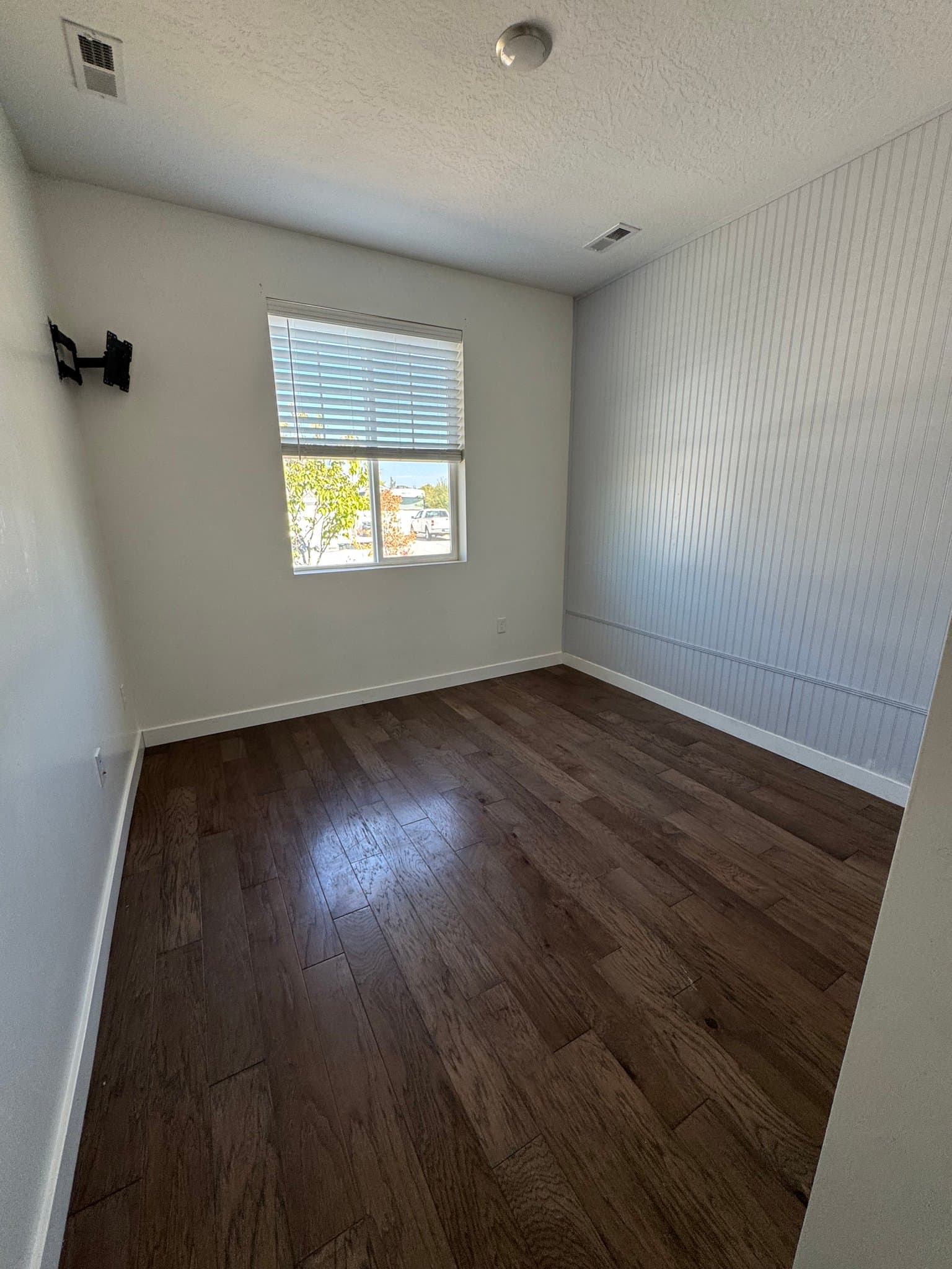Tooele House: 6467 N Flat Top Dr