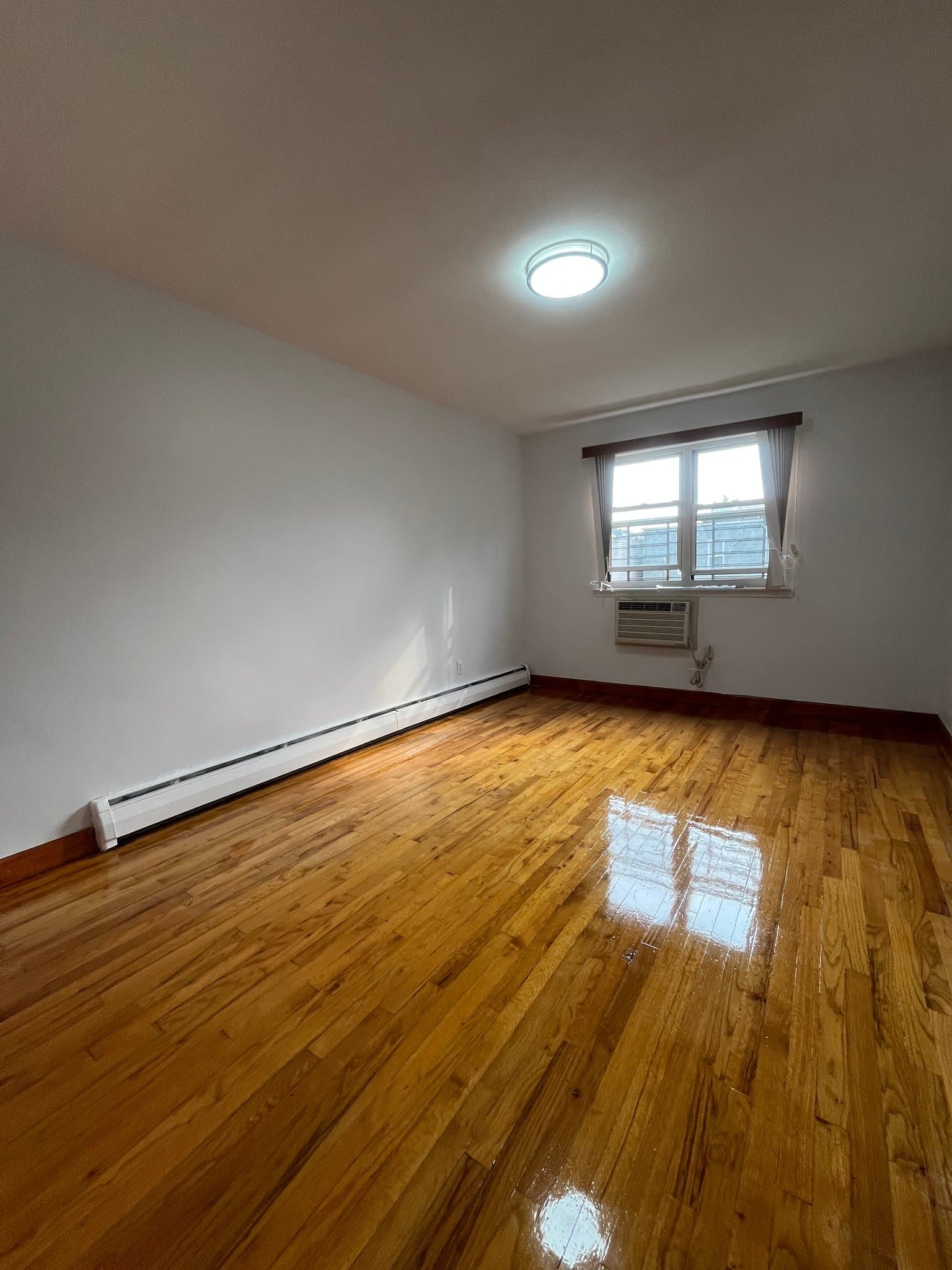 Elmhurst Townhome: 55-05 84th Street
