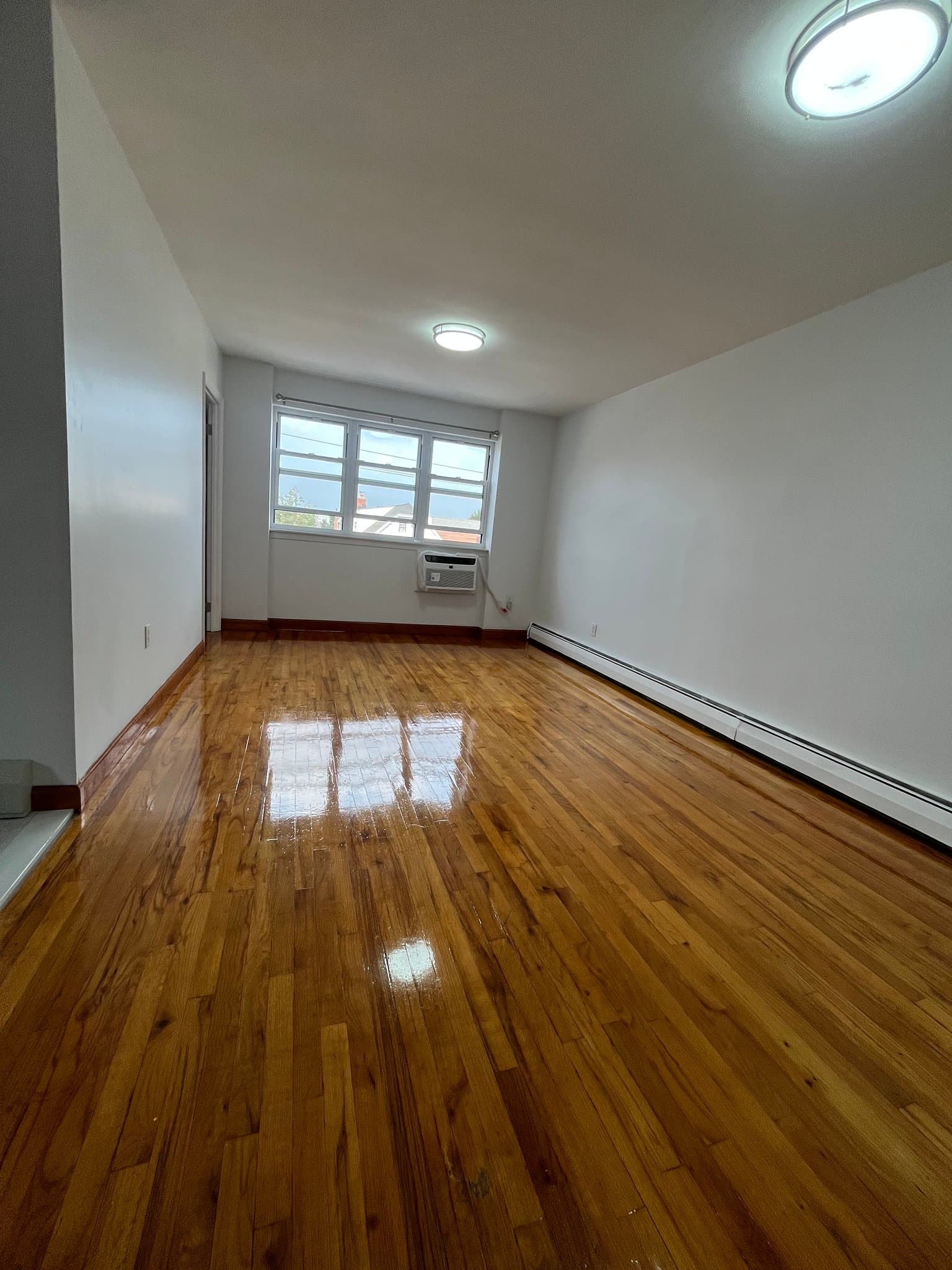 Elmhurst Townhome: 55-05 84th Street