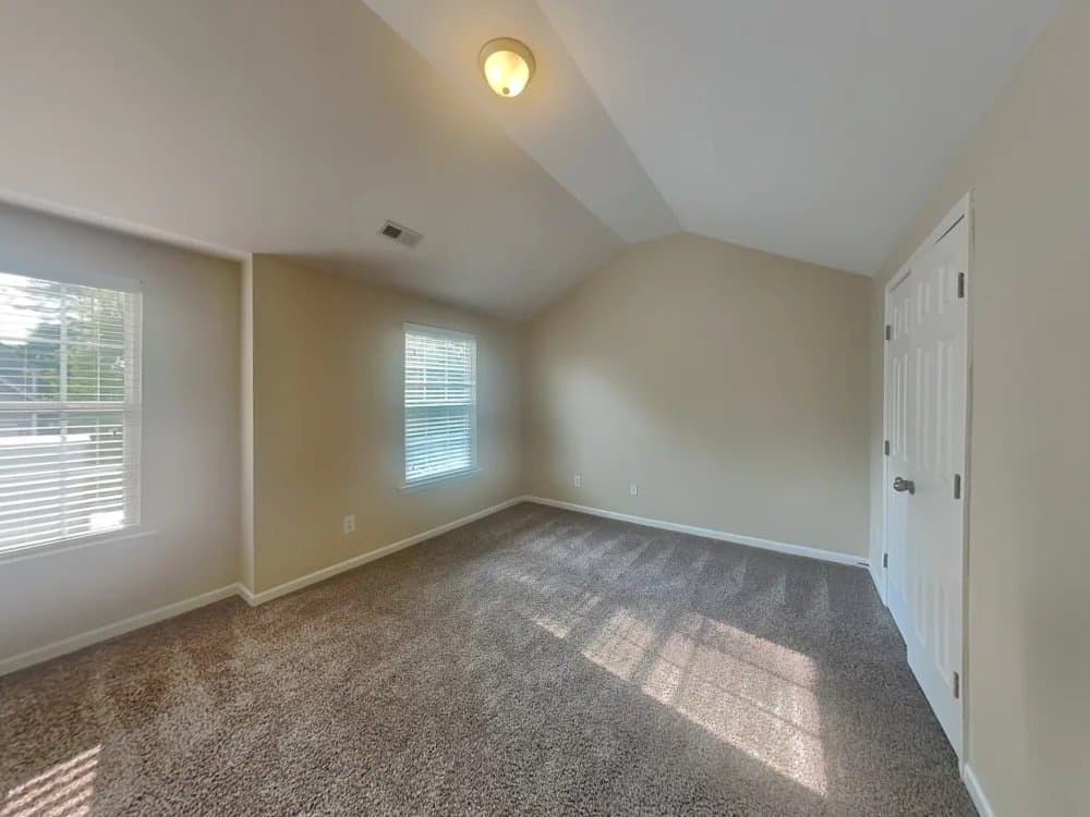 Raleigh House: 5323 Heather Ridge Ln