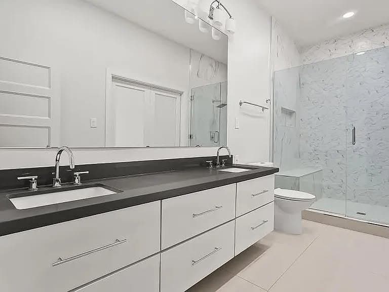 McAllen House: 505 E Nassau Ave