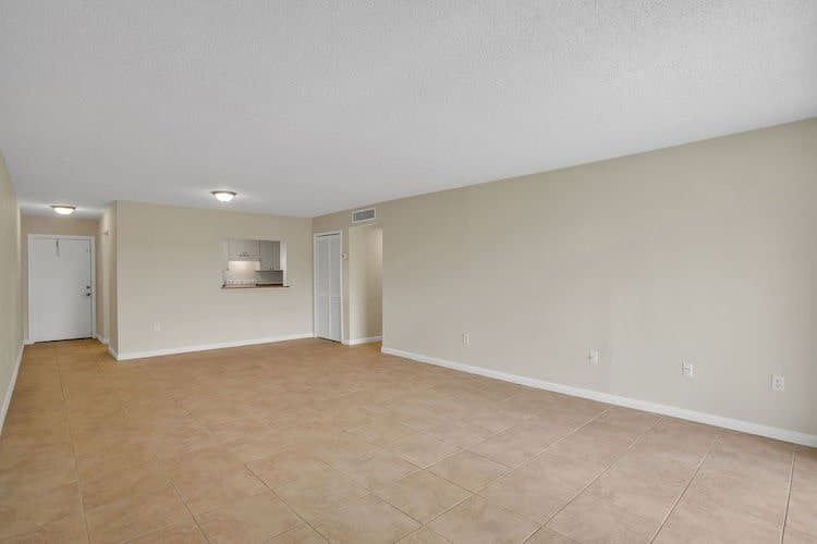 Sunrise Condo: 8461 Springtree Dr