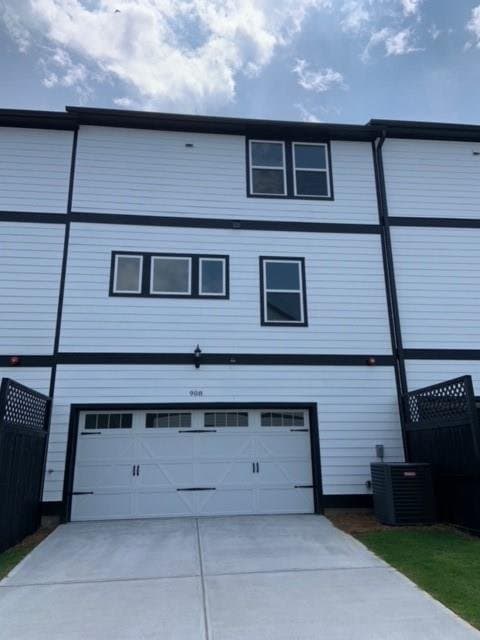 Woodstock Townhome: 908 Sweetwater Grove