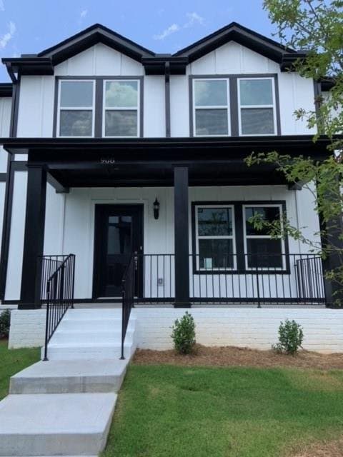 Woodstock Townhome: 908 Sweetwater Grove