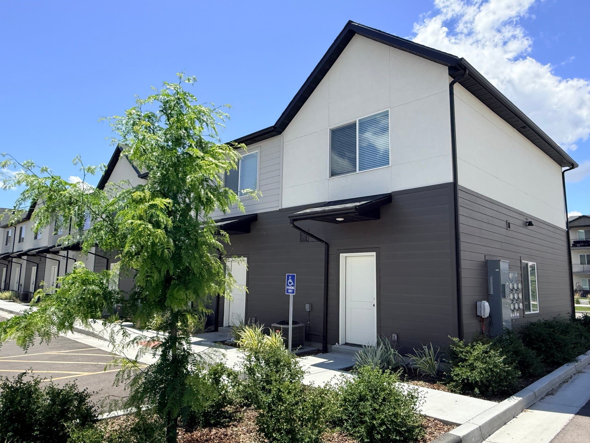 Tremonton Townhome: 172 N. 400 W.